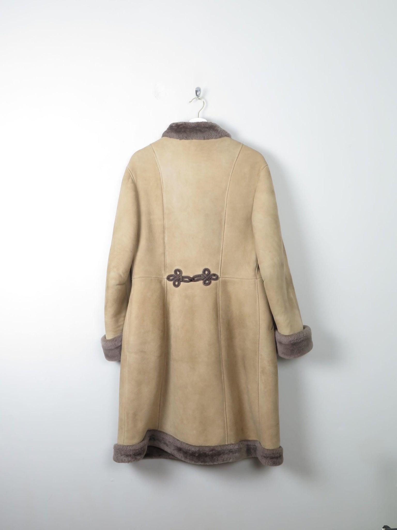 Women's Cossack Style Sheepskin Coat M - The Harlequin