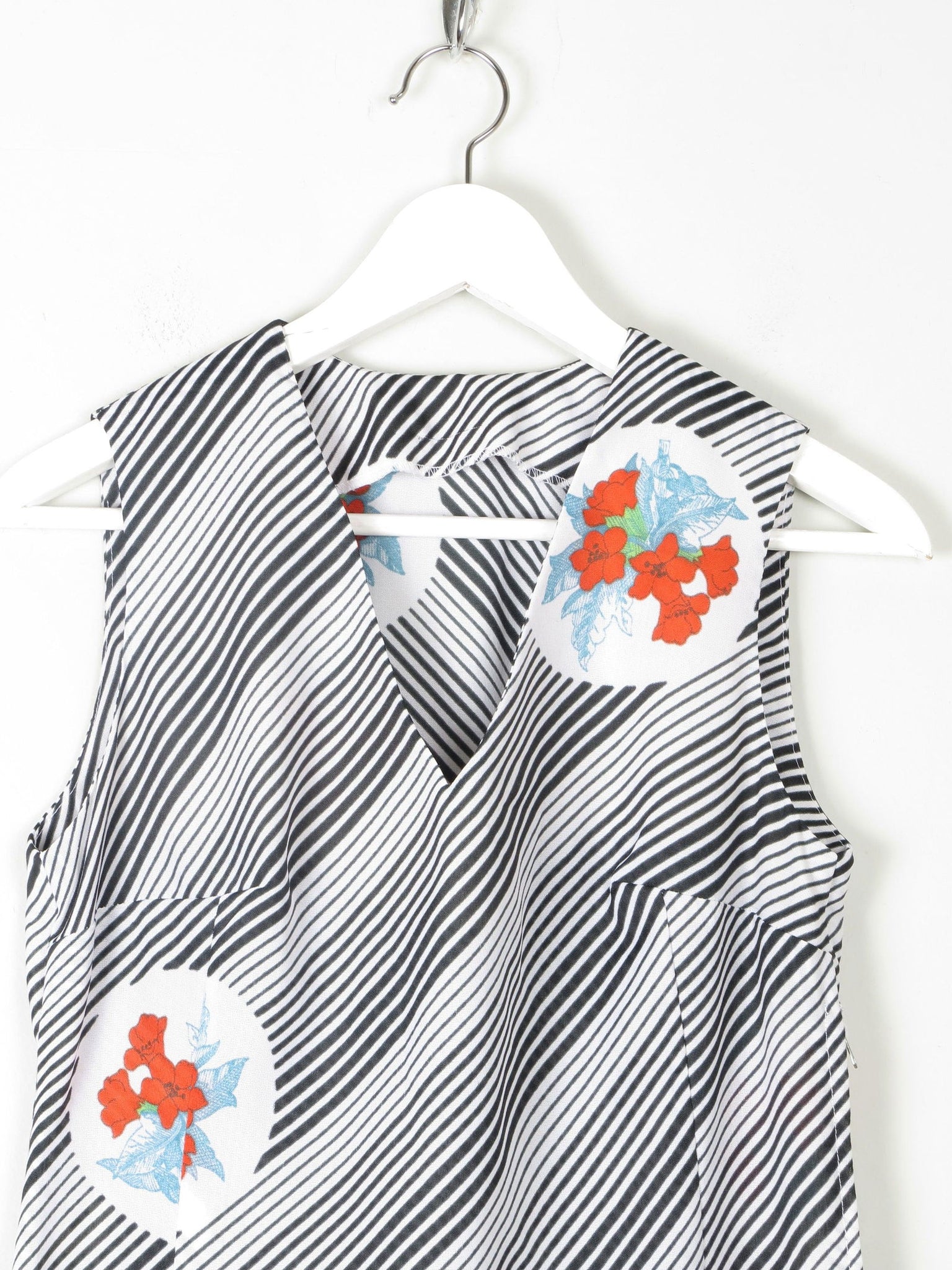 1970s Vintage Printed Maxi Dress S 8/10 - The Harlequin