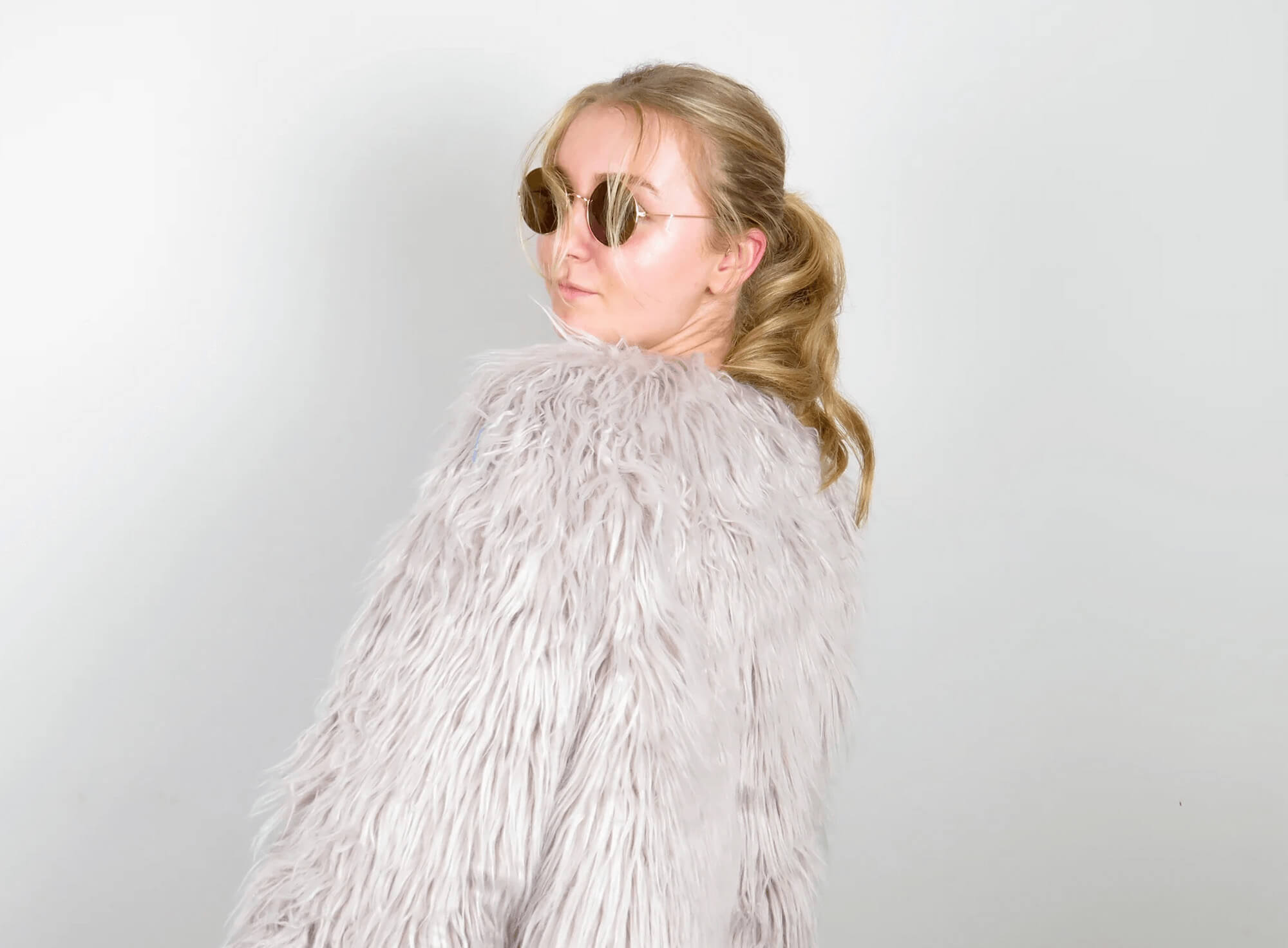 The Harlequin Online Vintage Clothing Accessories