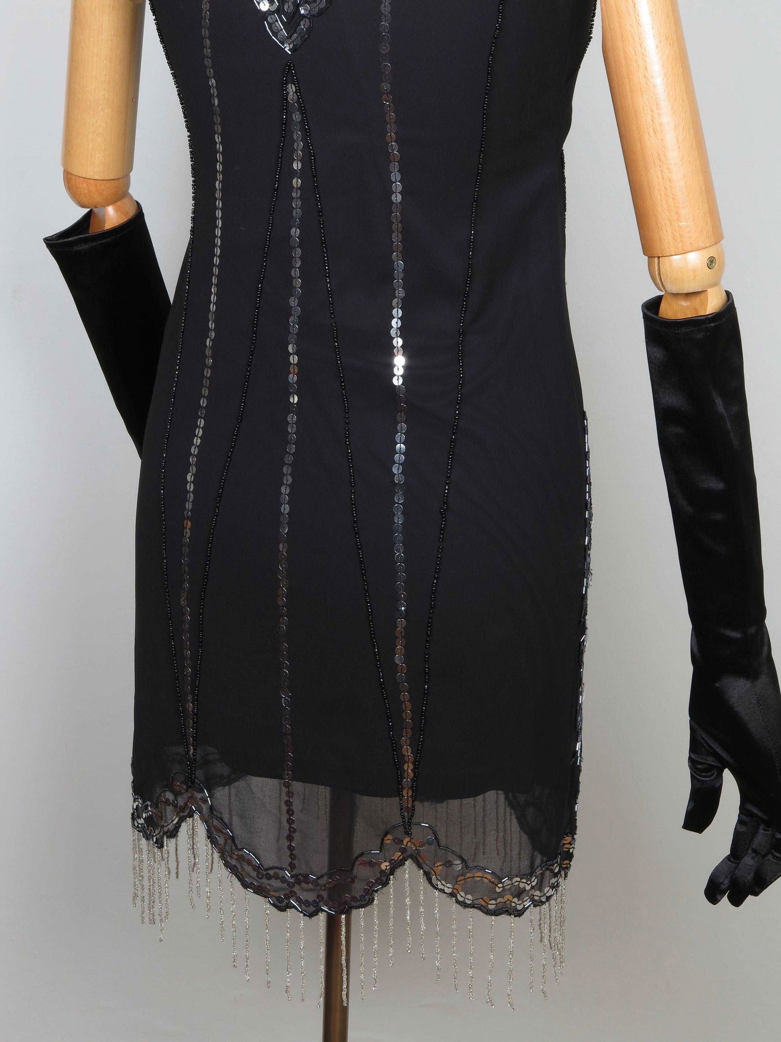 Black 1920s Vintage Style Flapper Dress With Beads S - The Harlequin
