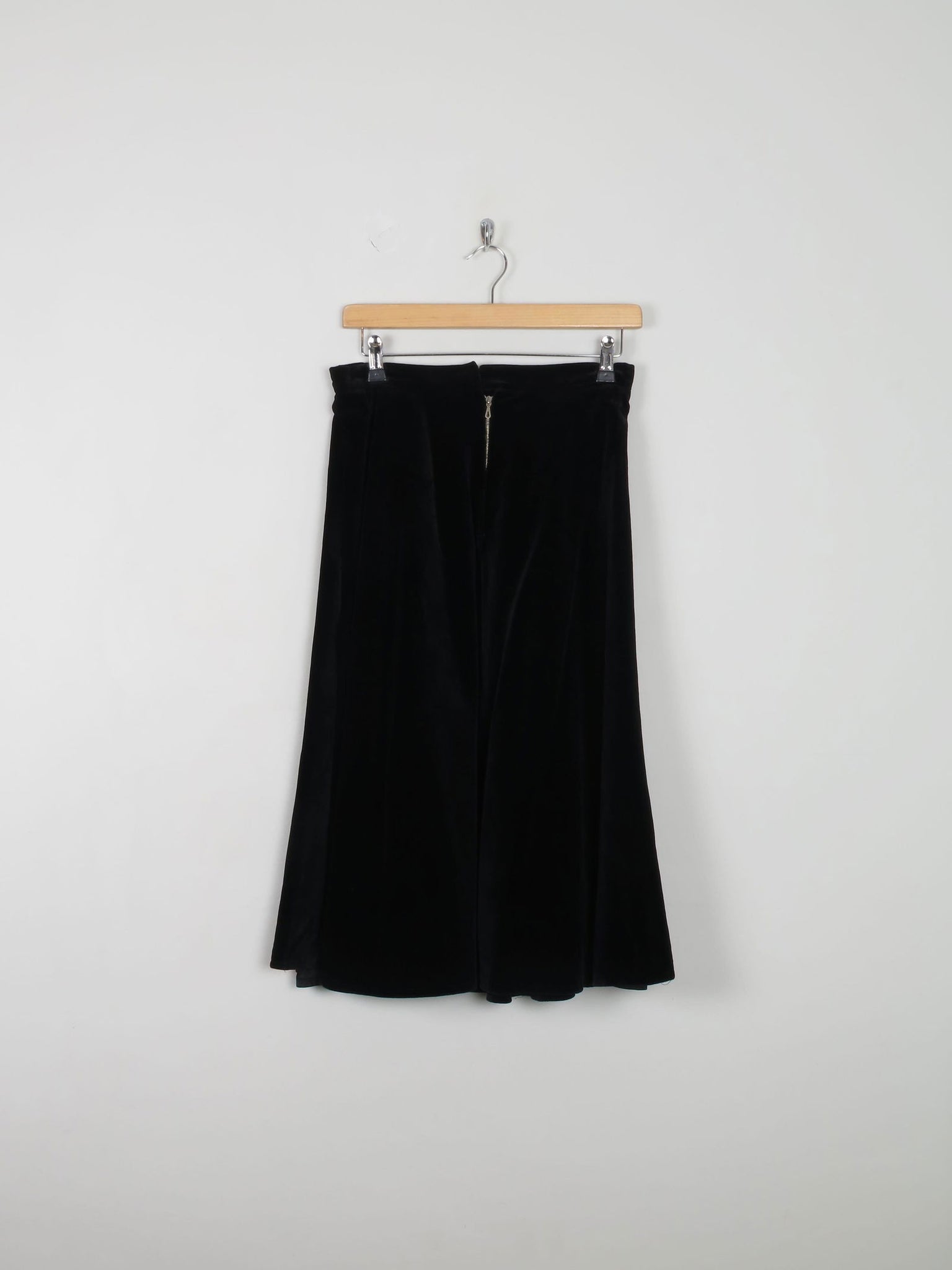 Black Velvet Vintage Full Skirt Midi S 28" - The Harlequin