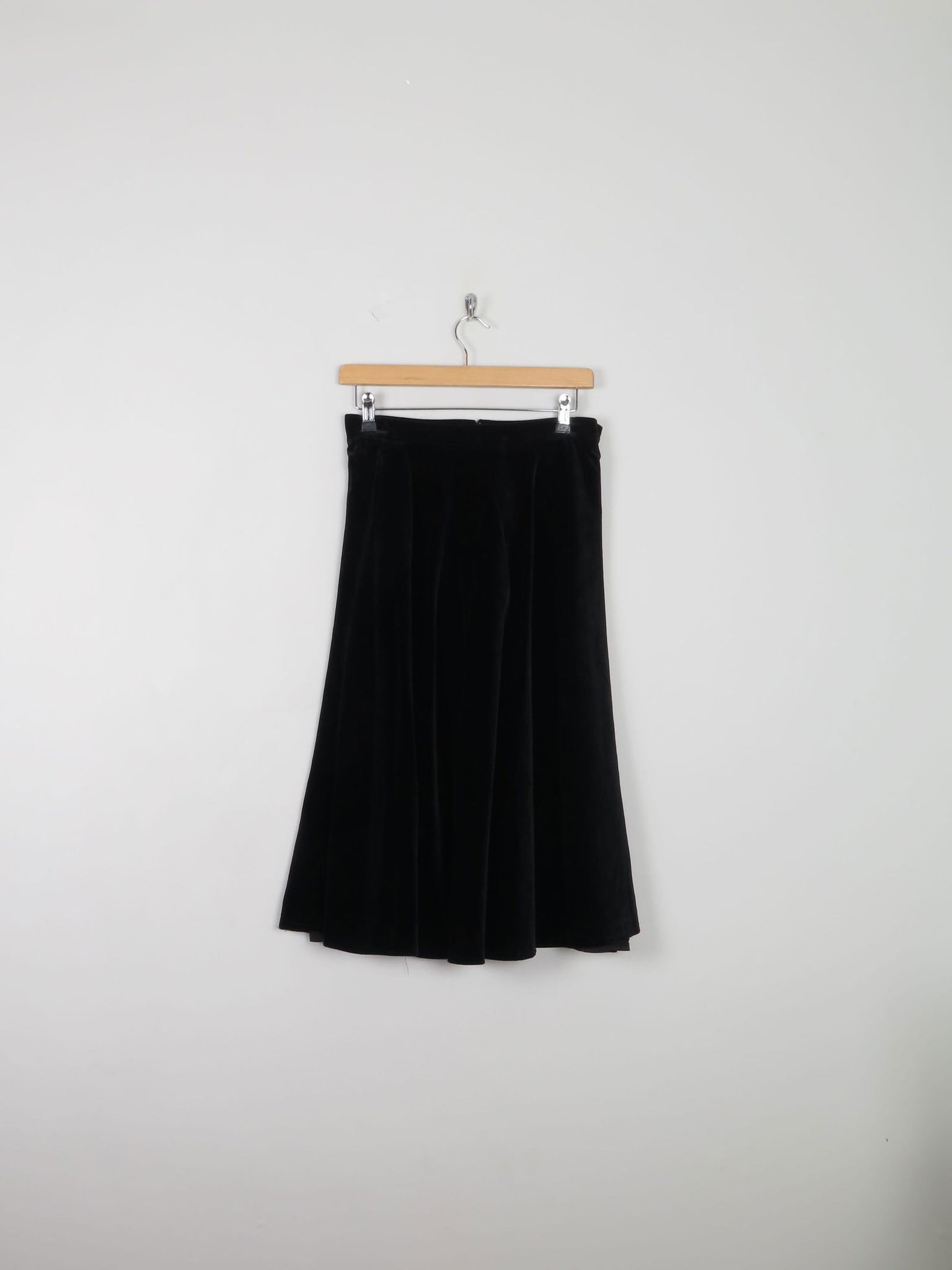 Black Velvet Vintage Full Skirt Midi S 28" - The Harlequin