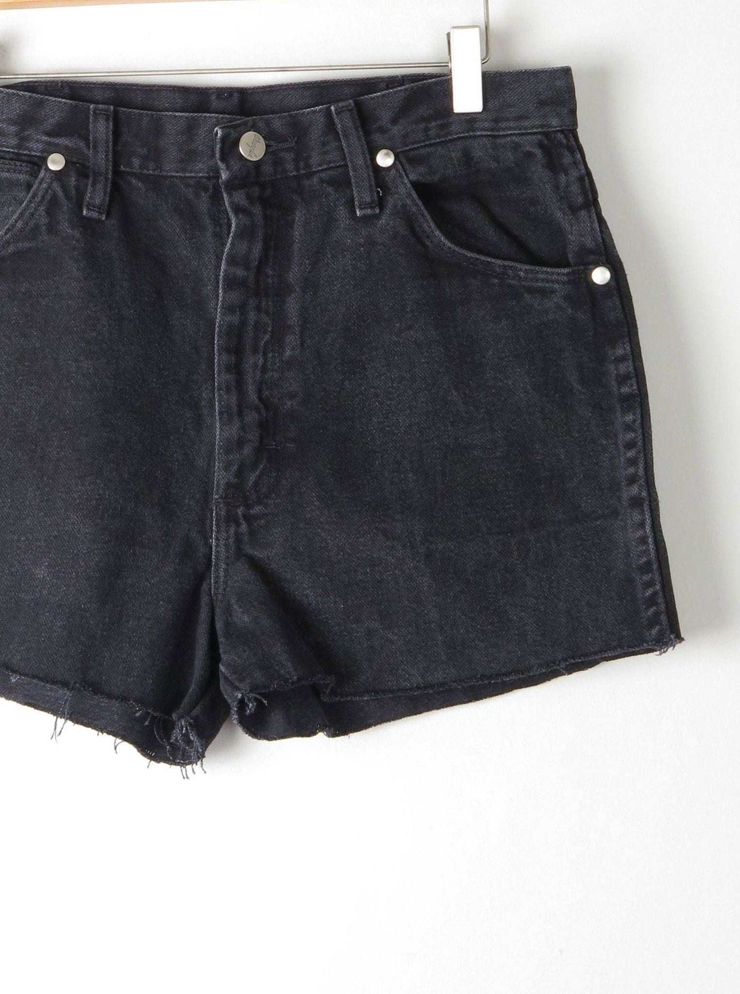 Black Vintage Denim Wrangler Shorts 31" 10 - The Harlequin