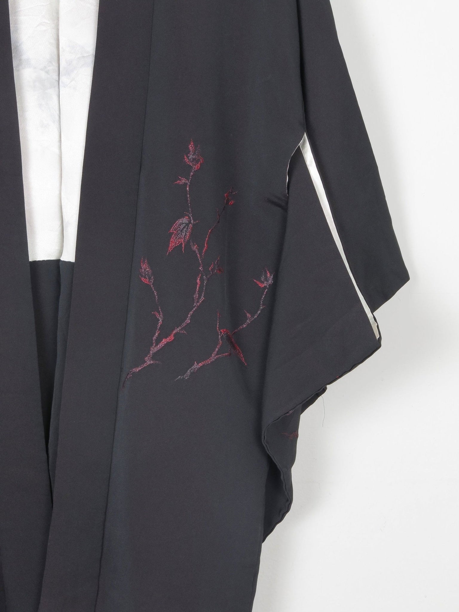 Black Vintage Kimono With Red Motifs S/M - The Harlequin