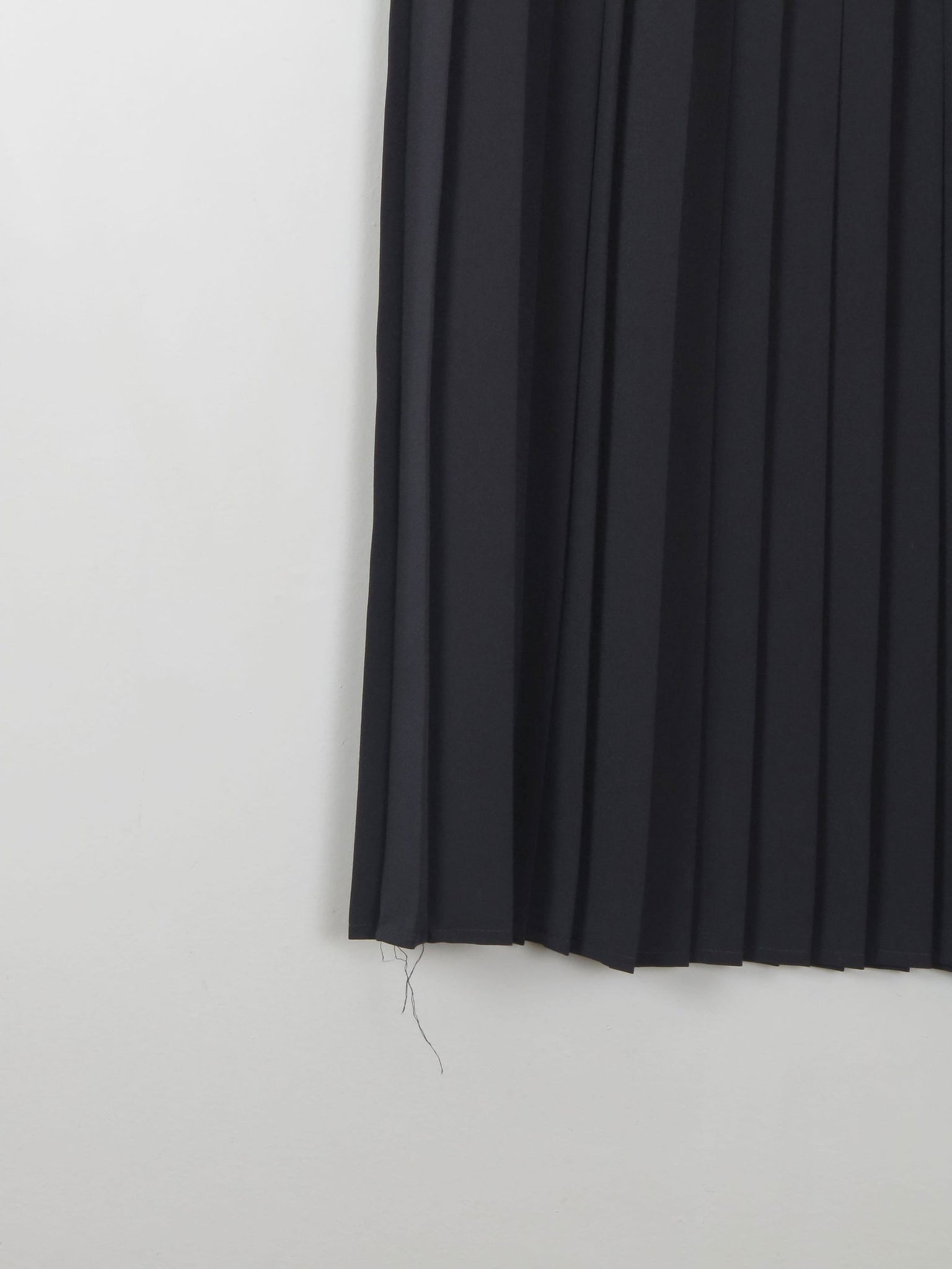 Black Vintage Pleated Skirt L - The Harlequin