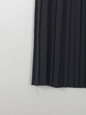 Black Vintage Pleated Skirt L - The Harlequin