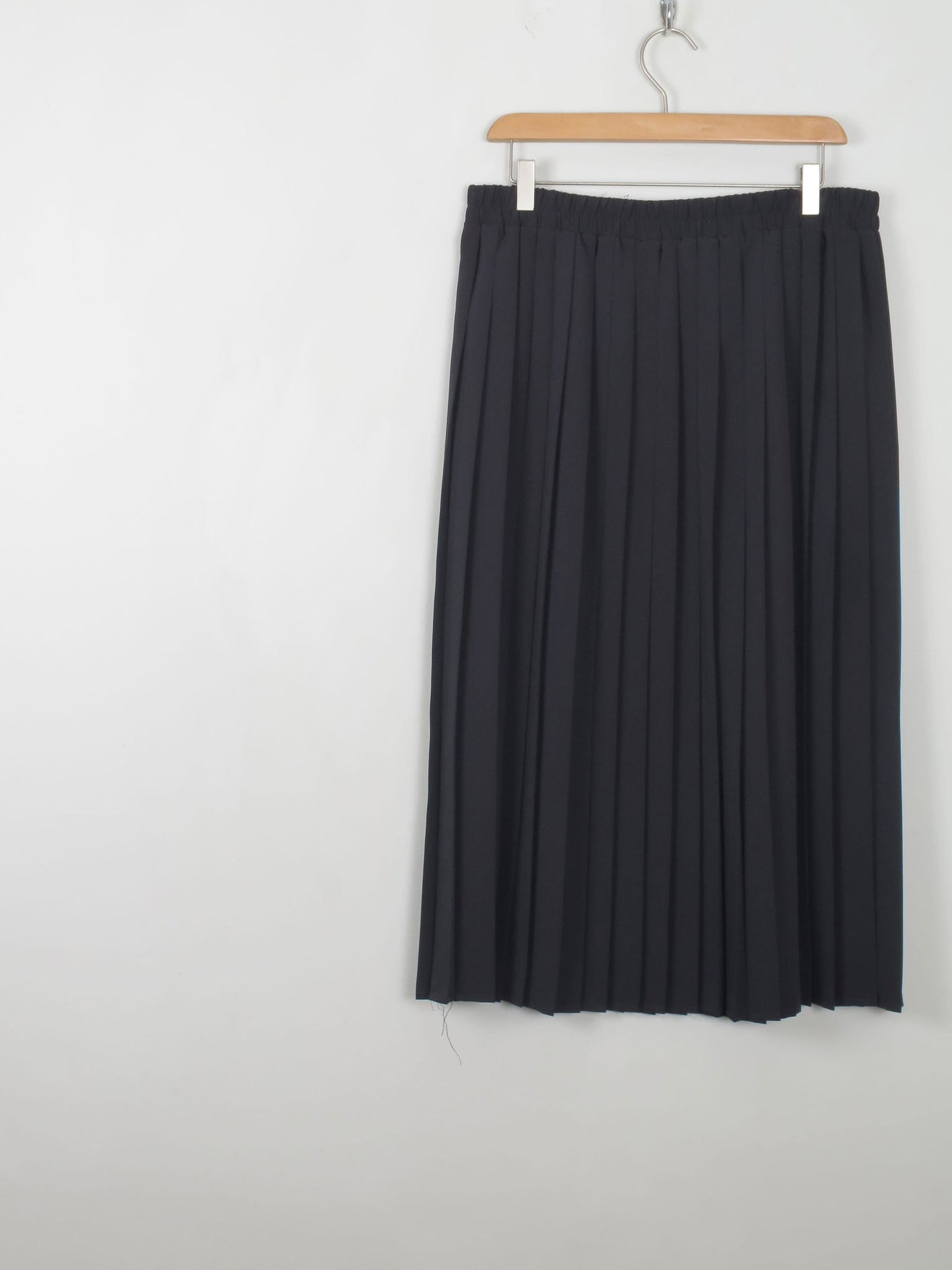 Black Vintage Pleated Skirt L - The Harlequin