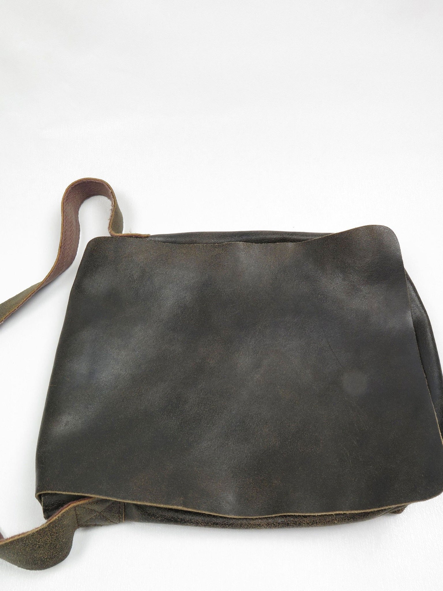 Brown Leather Messenger Bag - The Harlequin