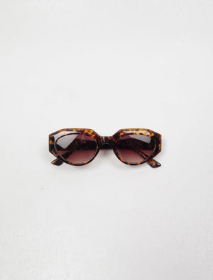 Edgy All Day Vintage Style Sunglasses - The Harlequin
