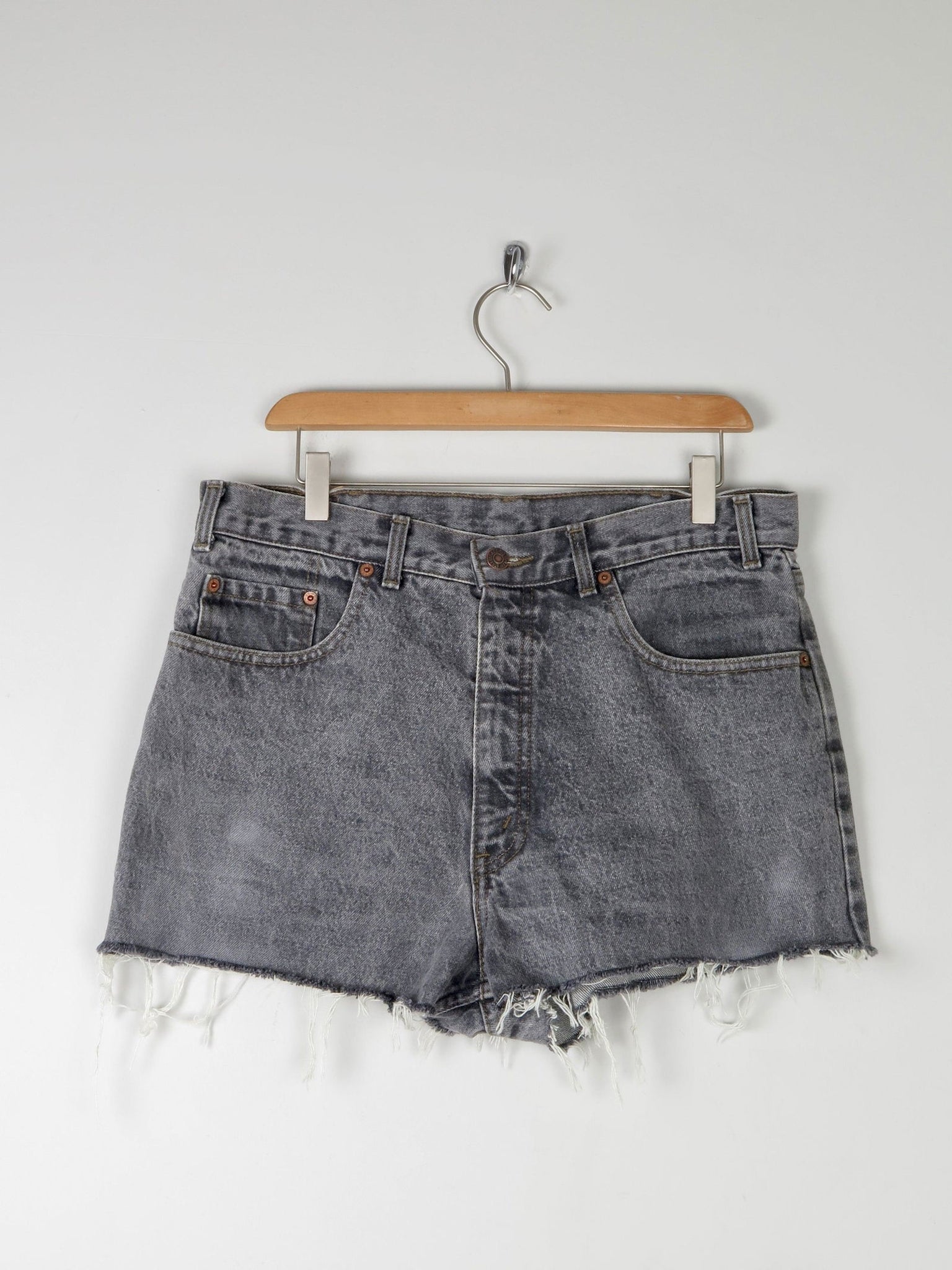 Grey Levis Vintage Shorts 33" - The Harlequin