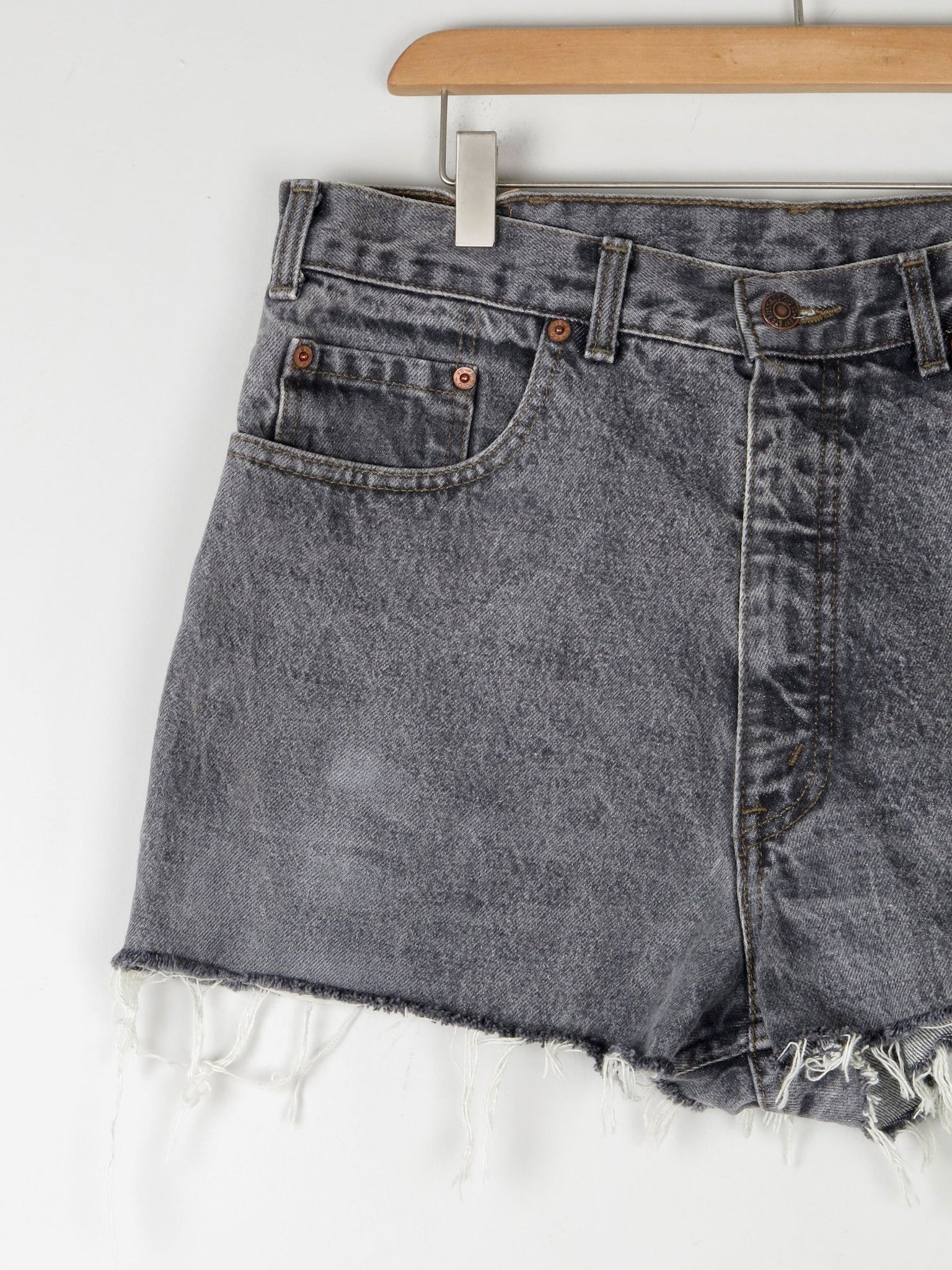 Grey Levis Vintage Shorts 33" - The Harlequin