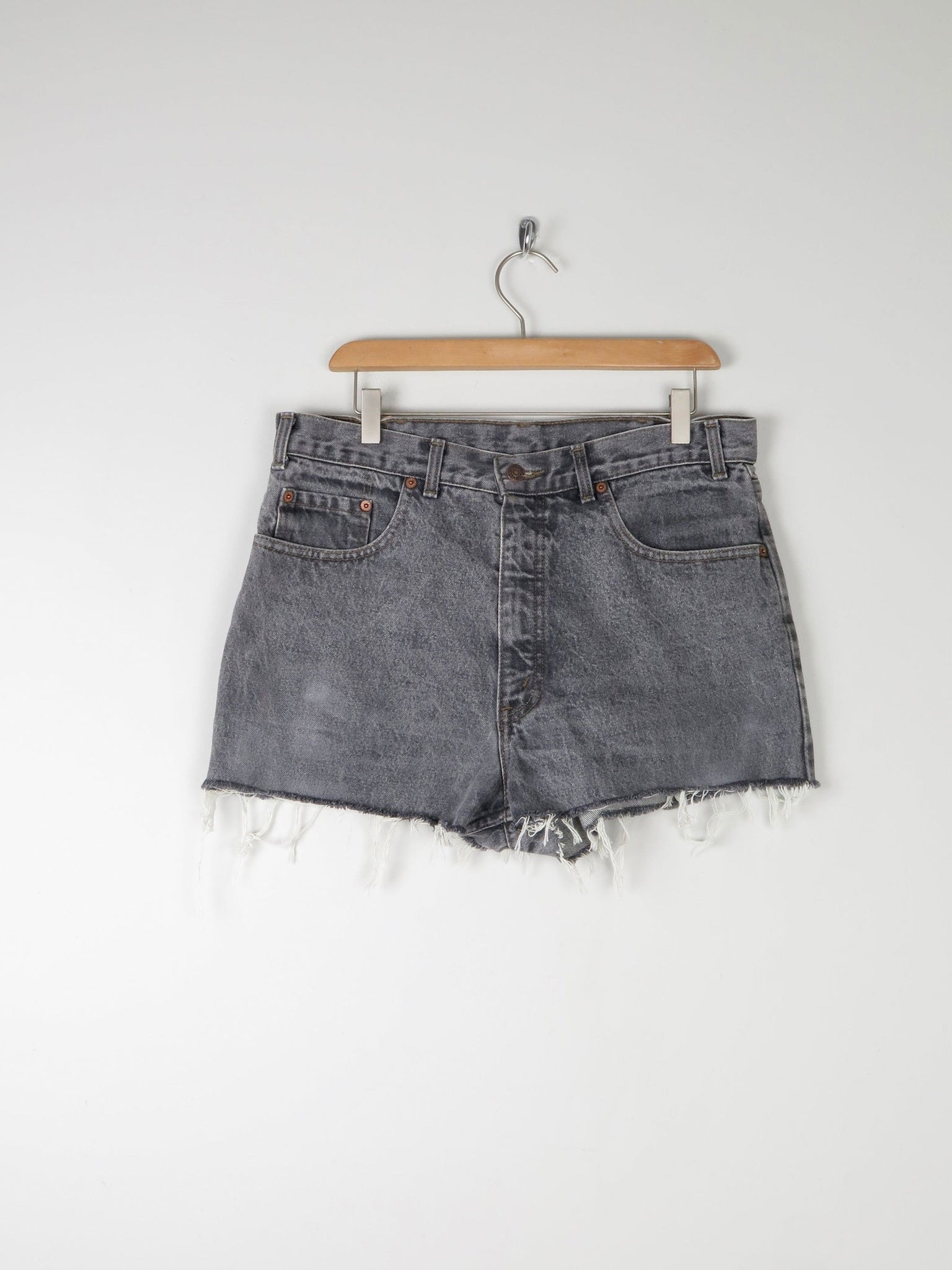 Grey Levis Vintage Shorts 33" - The Harlequin