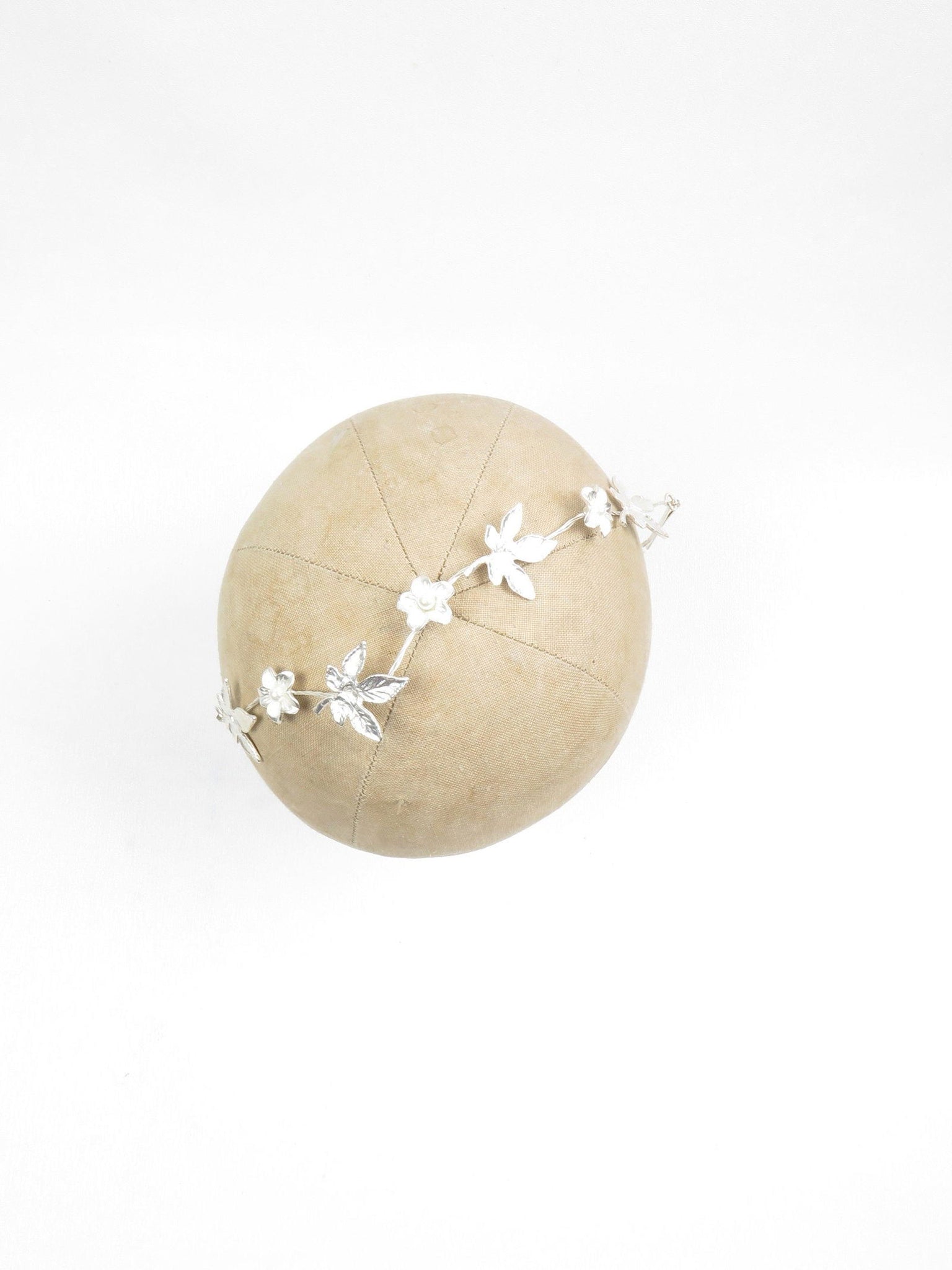 Hair Vine Silver Leaf Vintage Style Bridal Headpiece - The Harlequin