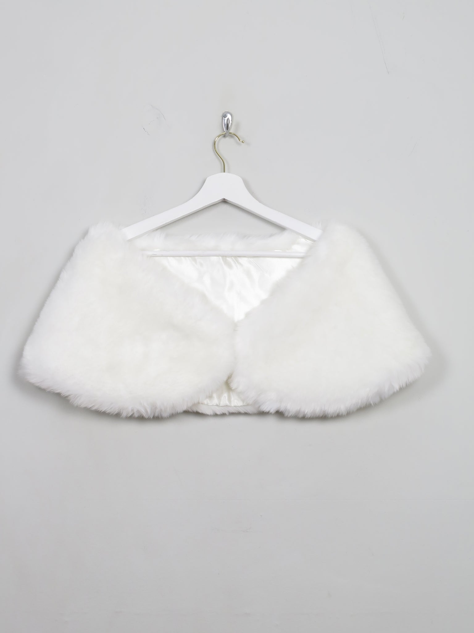 Women's New Ivory Faux Fur Wrap Cape - The Harlequin