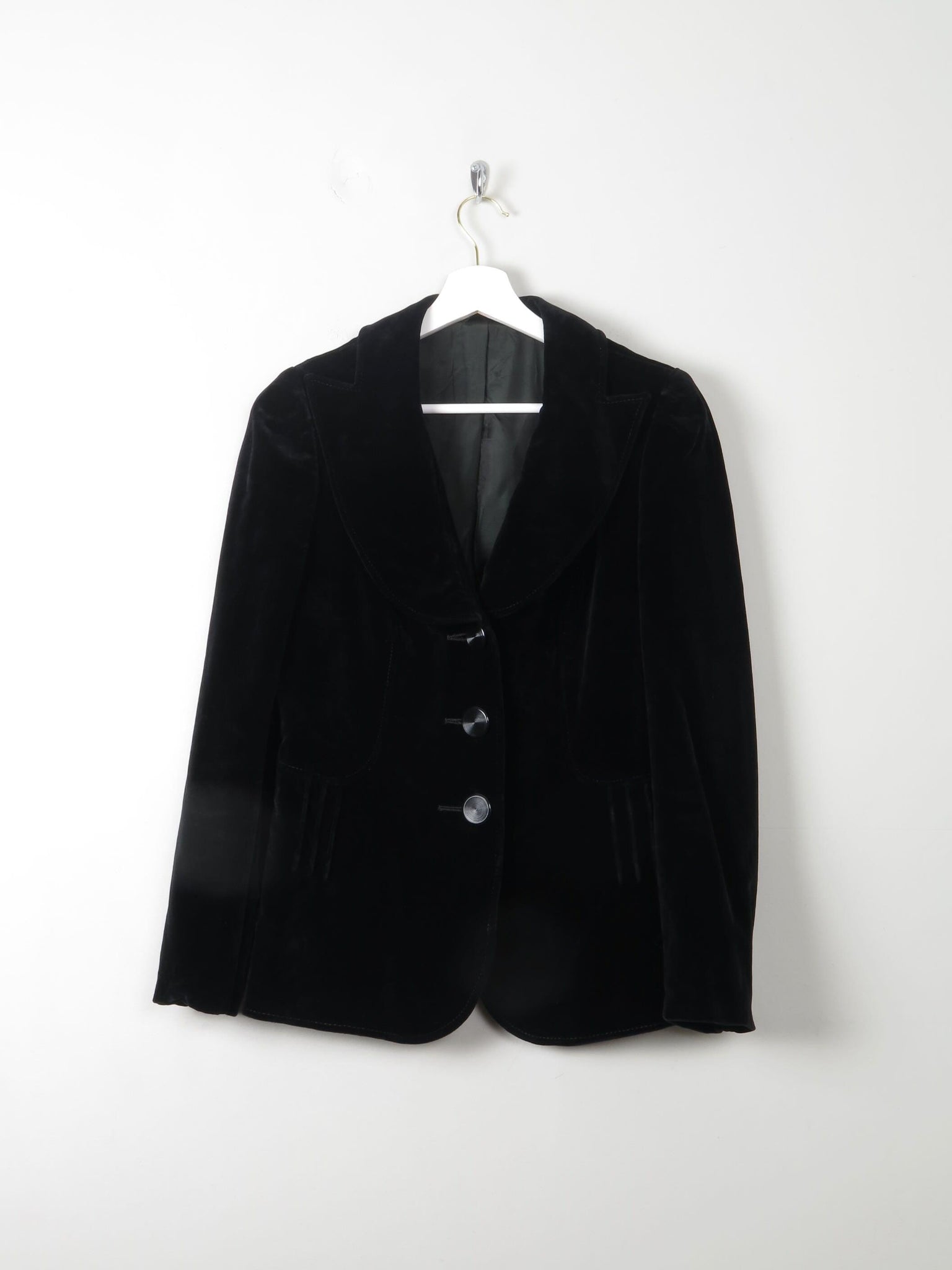 Women's 1970s Vintage Black Velvet Jacket Jacket XS/S - The Harlequin