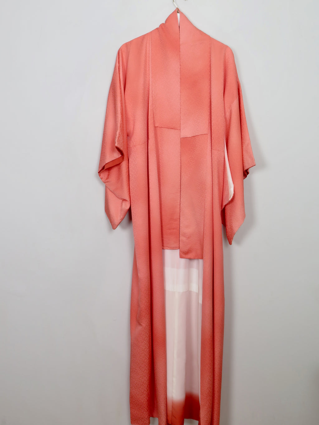 Vintage Coral Satin Kimono S/M