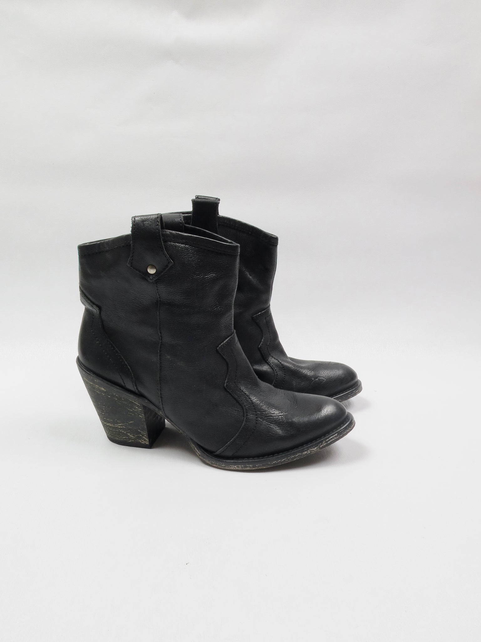 Vintage Cowboy Style Carvella Boots 37/4 - The Harlequin