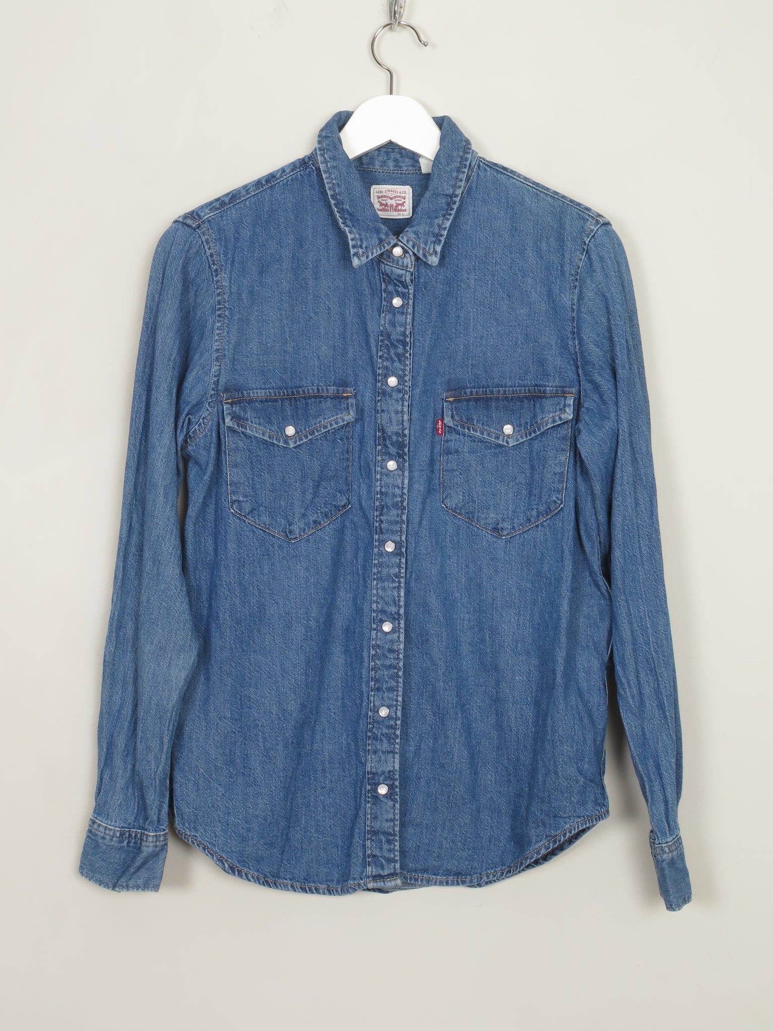 Women's Fitted Vintage Levi's Denim Shirt S/M