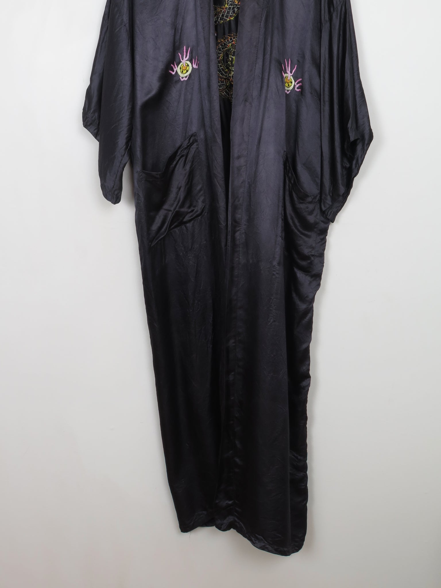 Vintage Black Silk Embroidered Kimono Dressing Gown S-L - The Harlequin