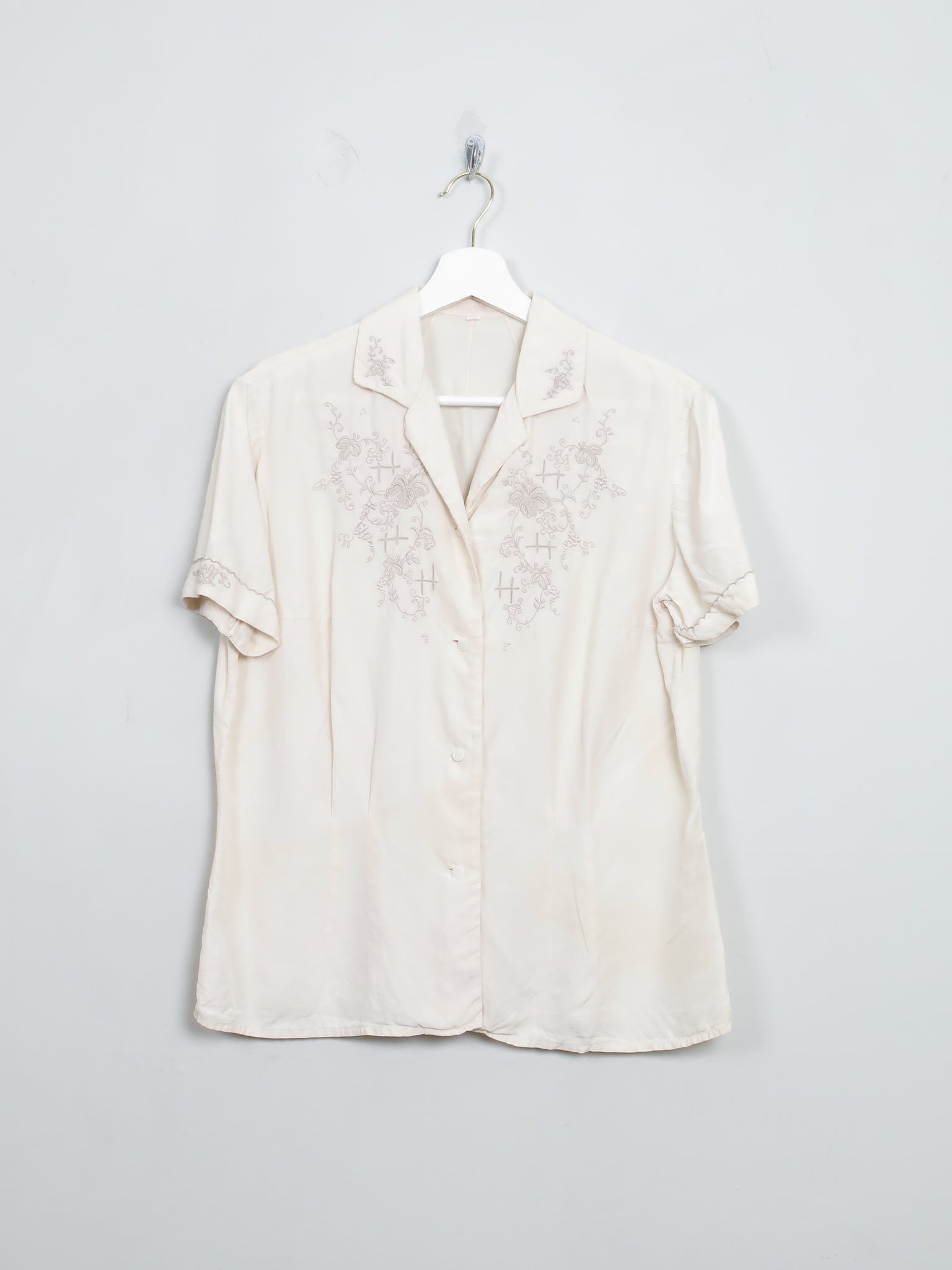 Women's Vintage Cream Silk Embroidered Blouse S/M - The Harlequin