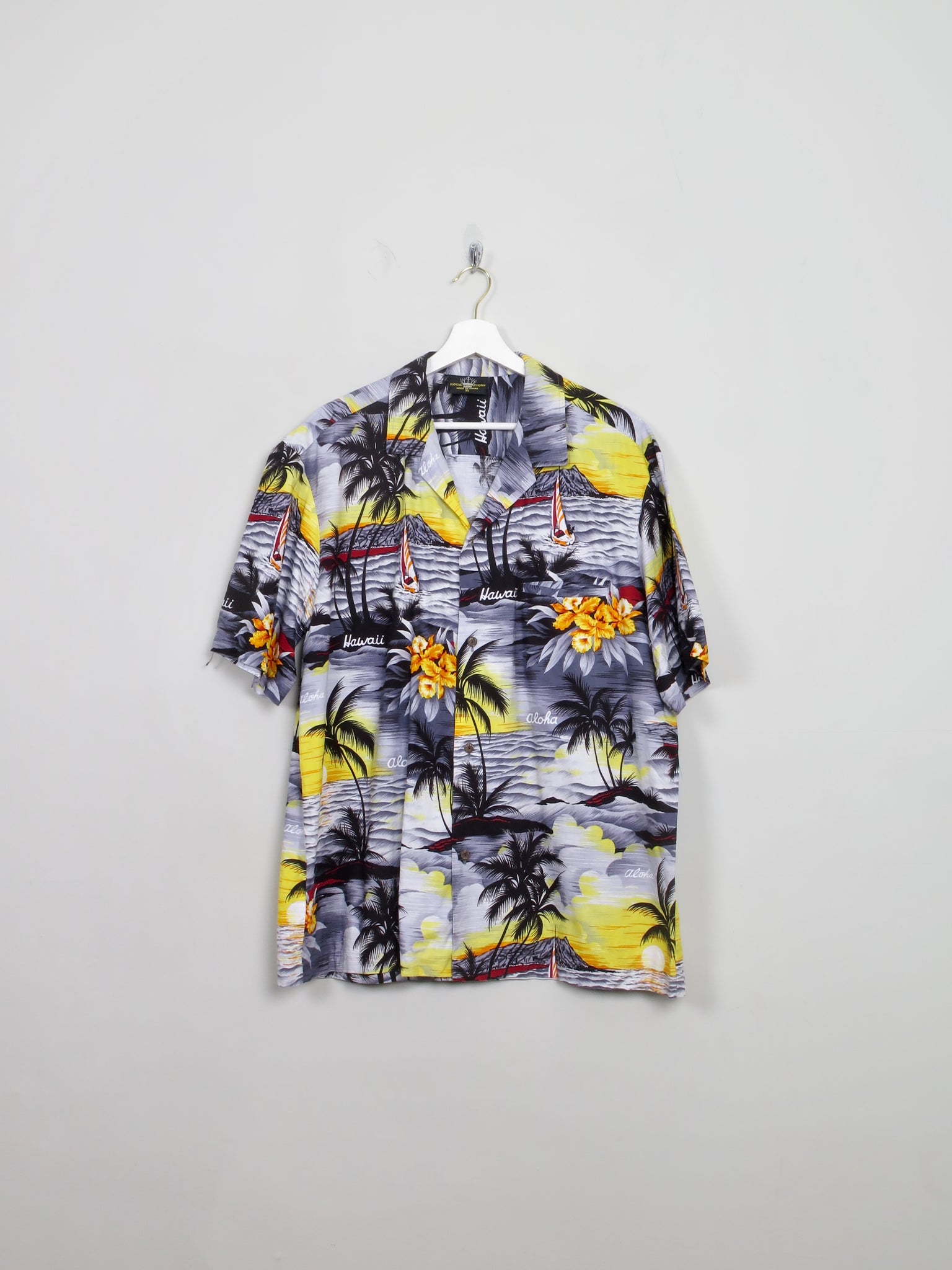 Men's Vintage Hawaiian Shirt XL - The Harlequin