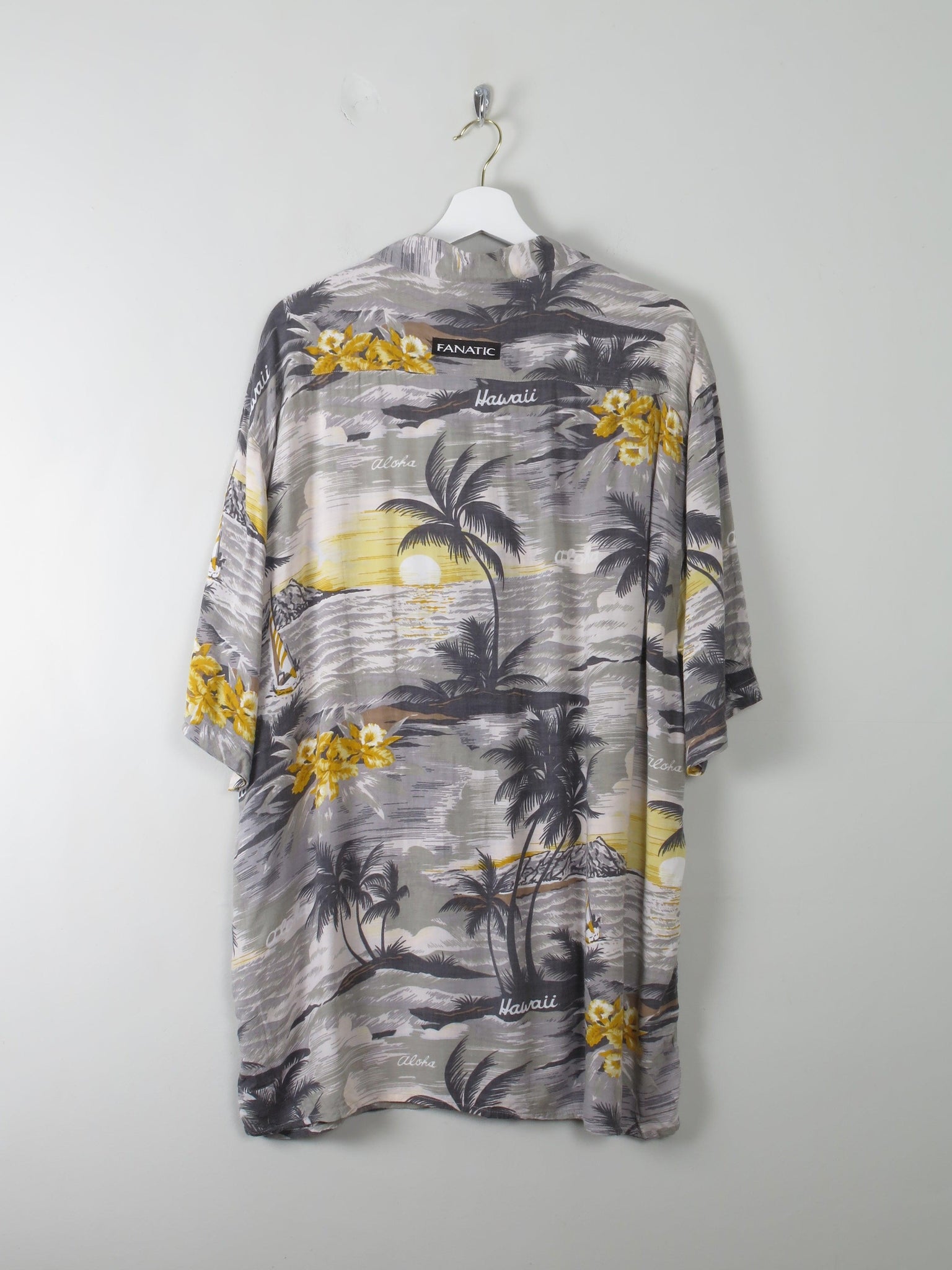 Men's Vintage Hawaiian Shirt XL - The Harlequin