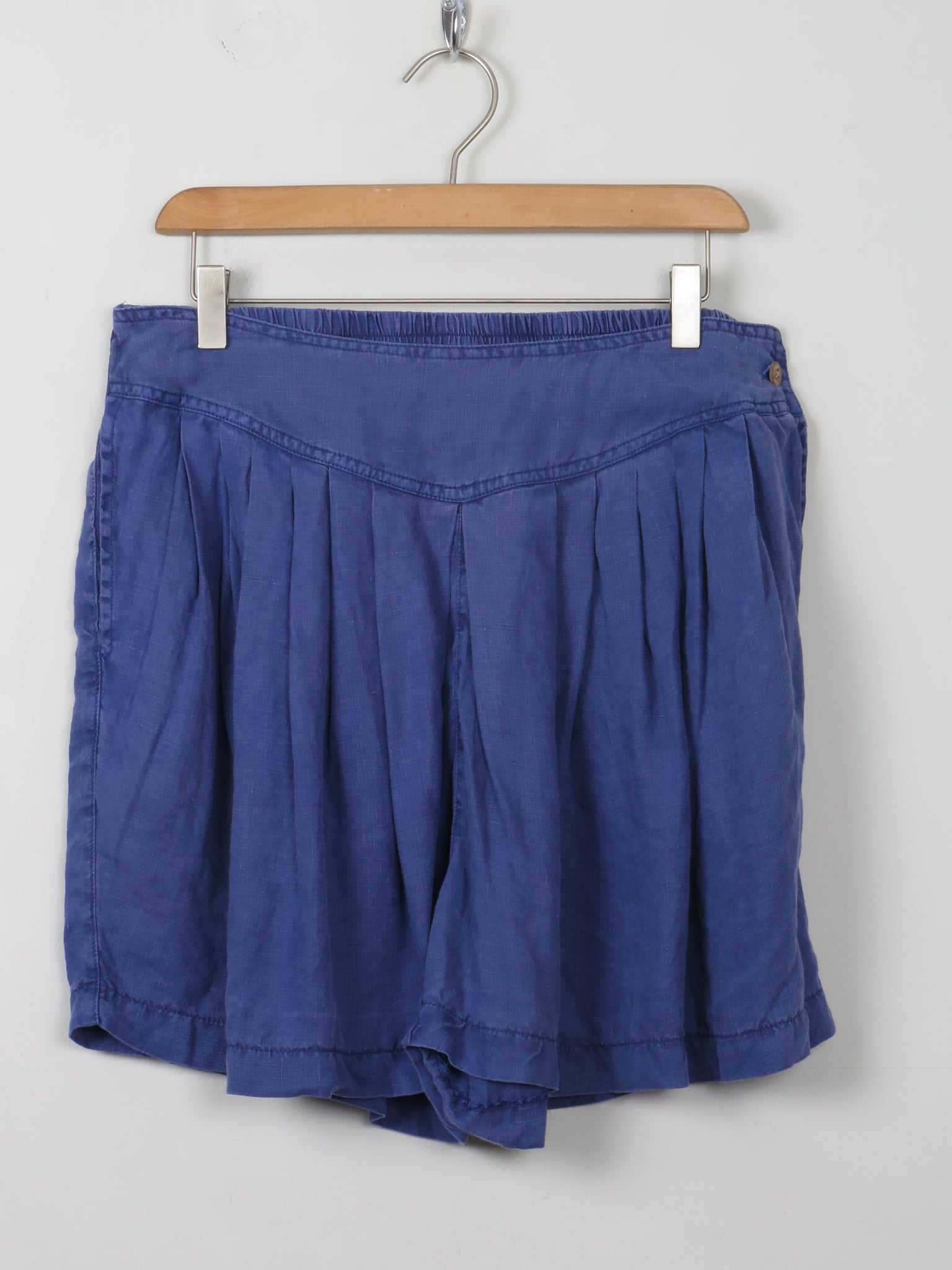 Women's Vintage Lien Blue Shorts M/L - The Harlequin