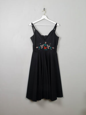 Vintage Black & Embroidered Dress S - The Harlequin