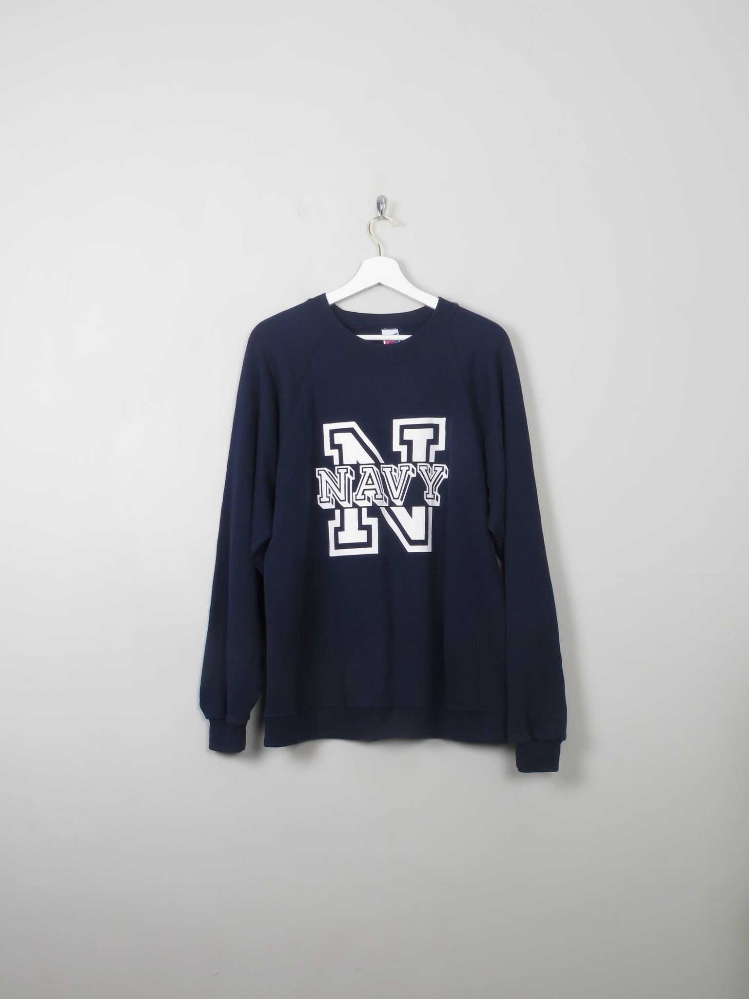 Men's Vintage Navy Sweatshirt L - The Harlequin