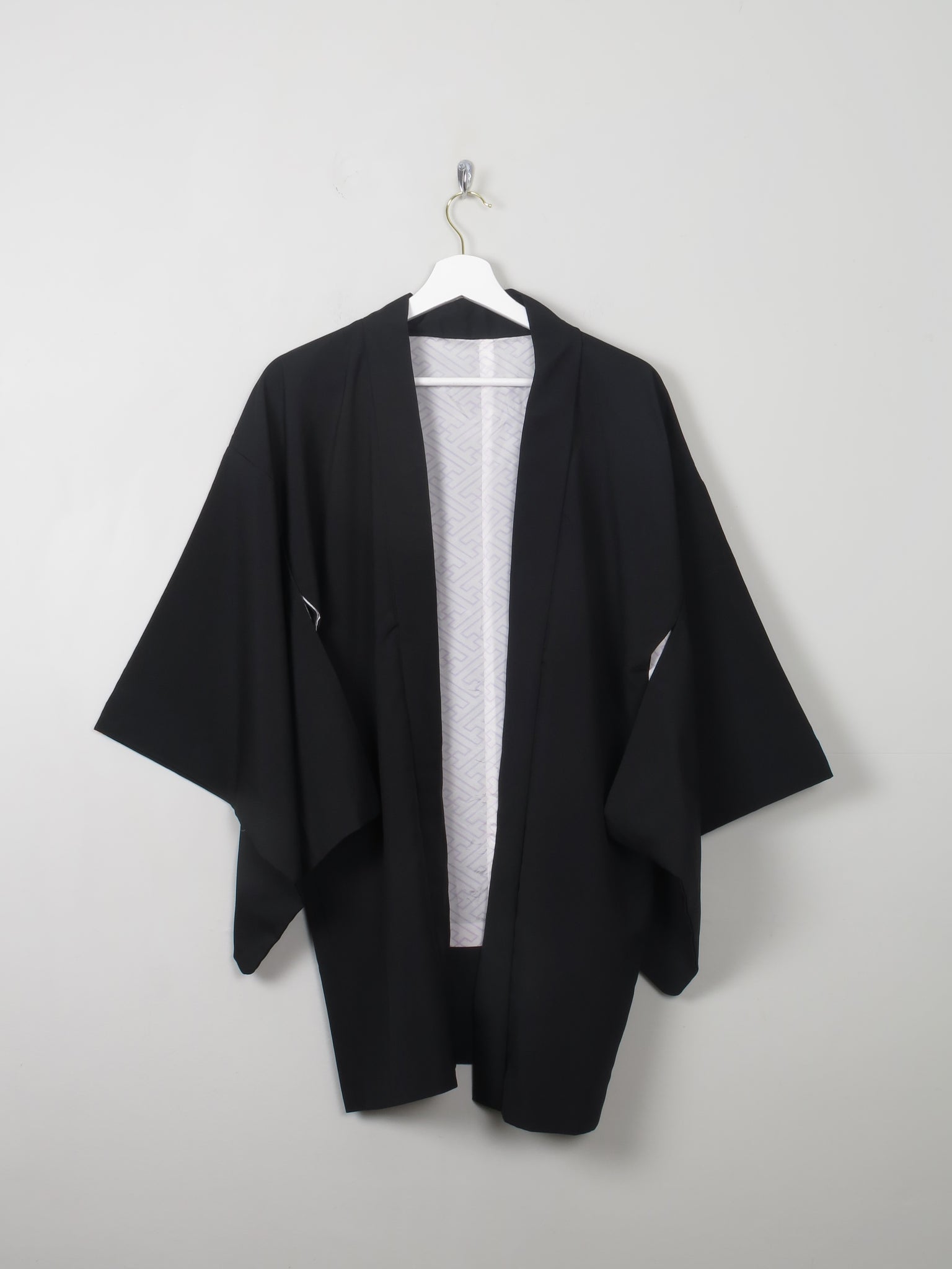 Vintage Black Kimono M - The Harlequin