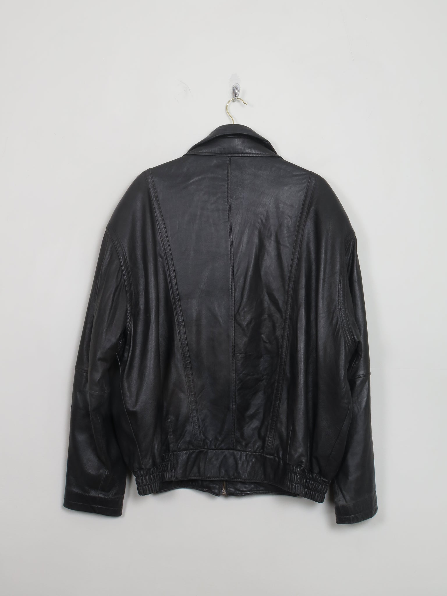 Men's Vin tage Black leather Bomber Jacket L/XL - The Harlequin