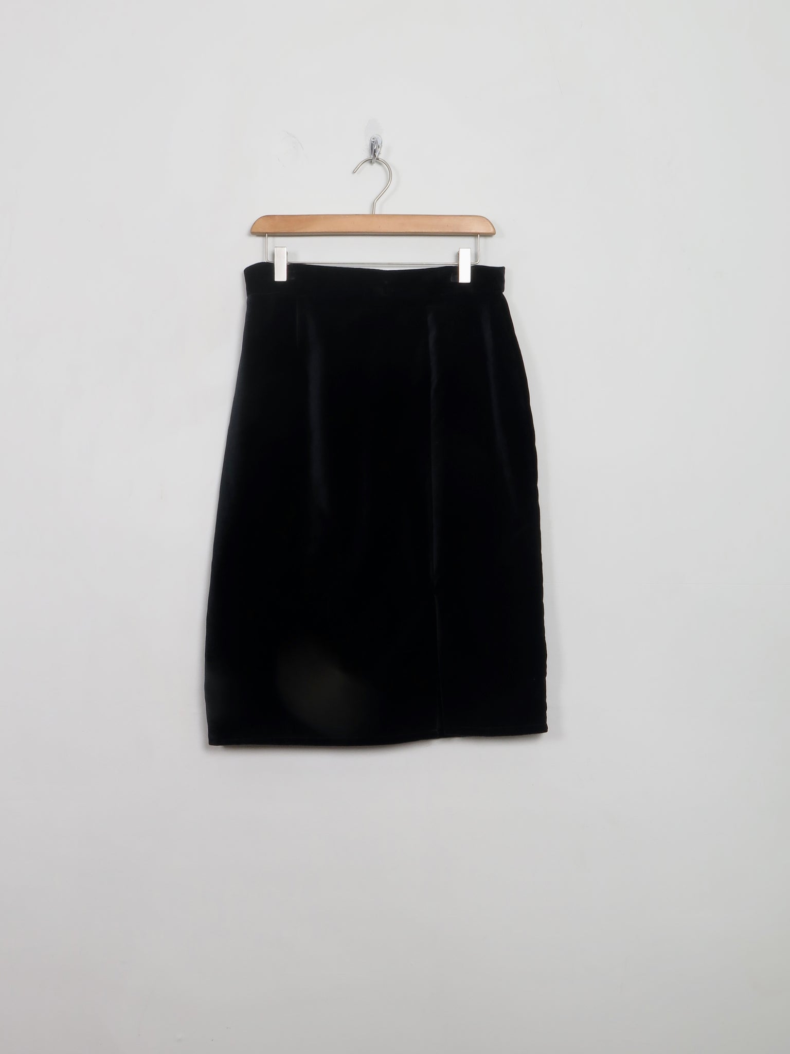 Vintage Black Velvet Pencil Skirt 30"W S/M - The Harlequin