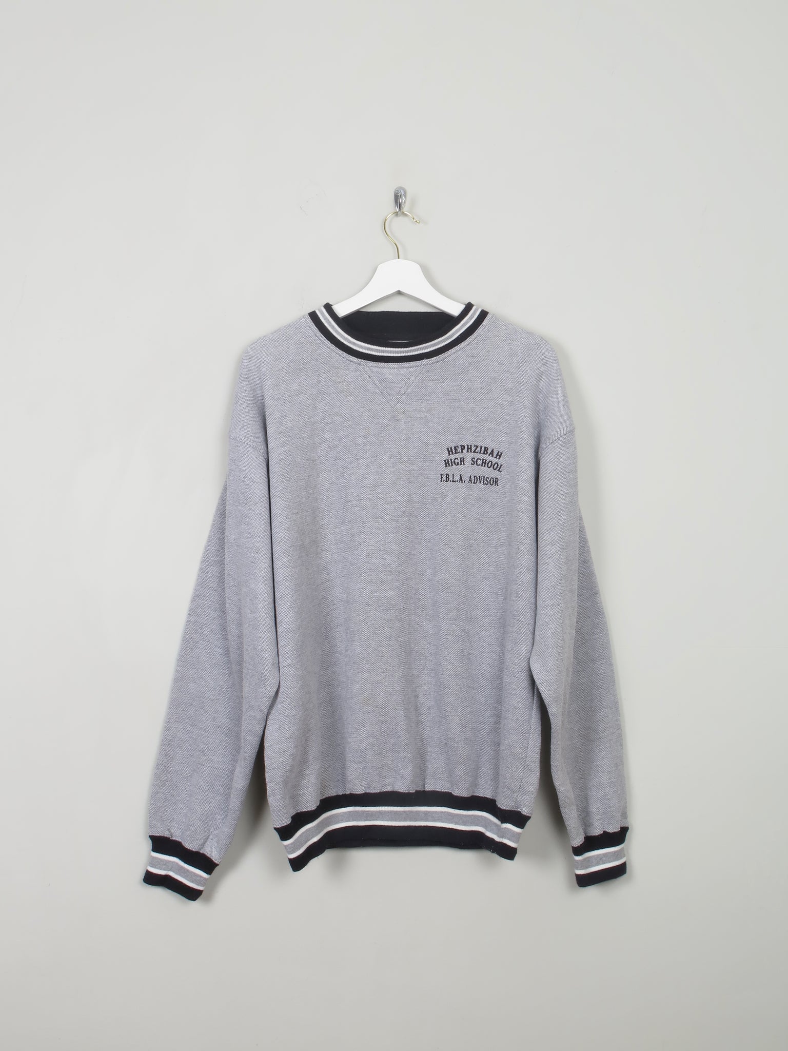 Men's Grey Vintage Sweatshirt M - The Harlequin