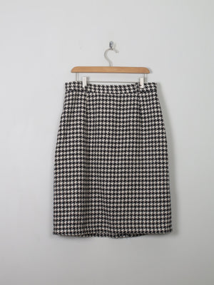 Vintage Black & White Herringbone Pencil Skirt 32" W - The Harlequin