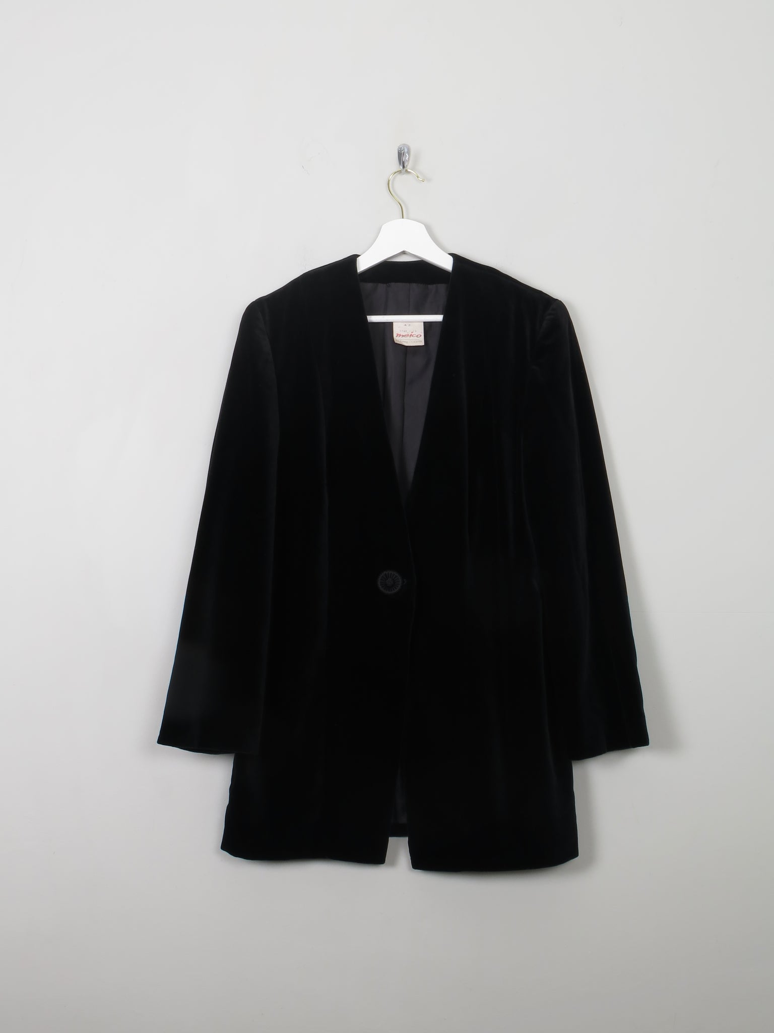 Women's Vintage Black Velvet Jacket M - The Harlequin