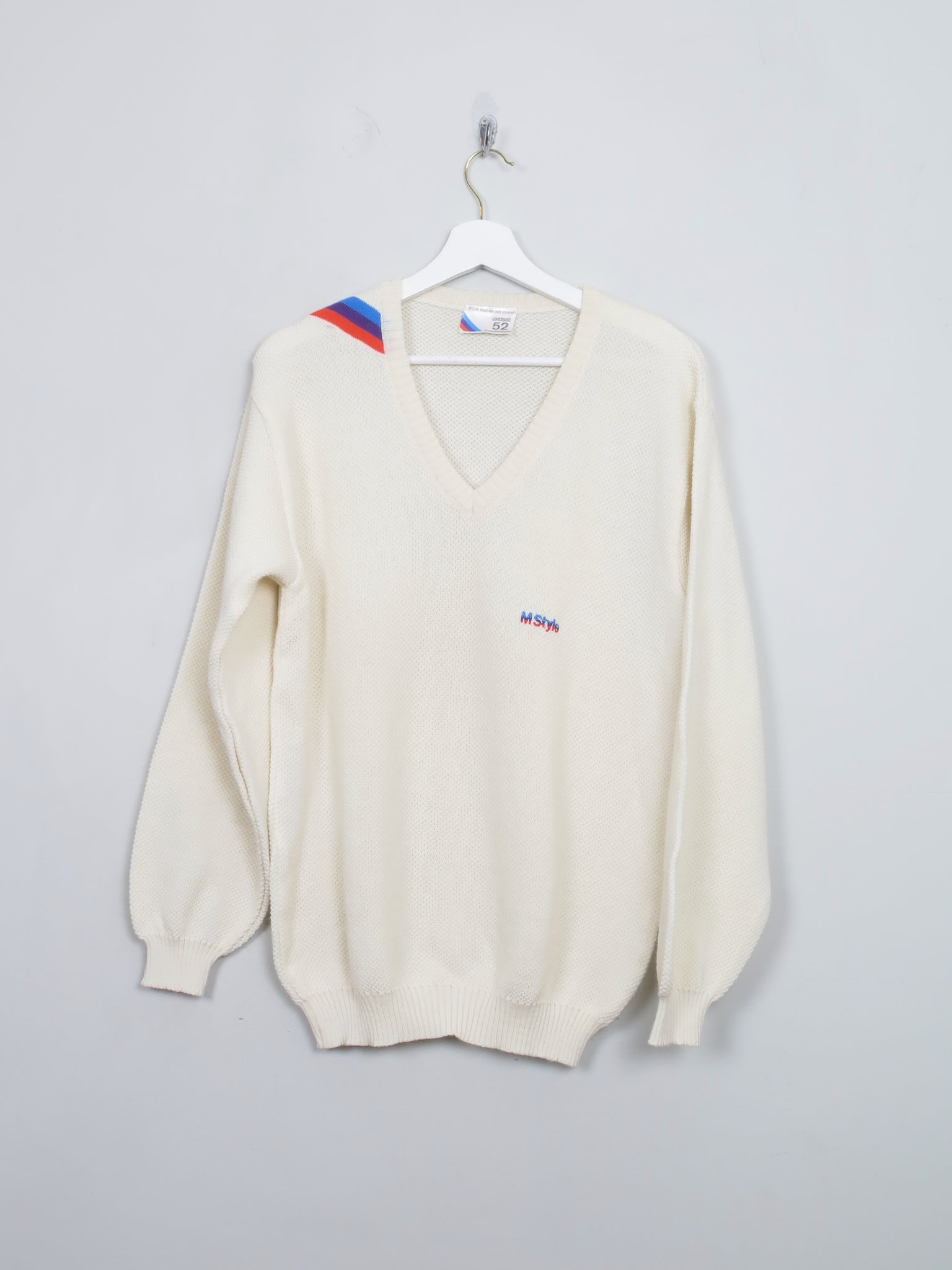 Vintage Cream Men's V-Neck Jumper S/M