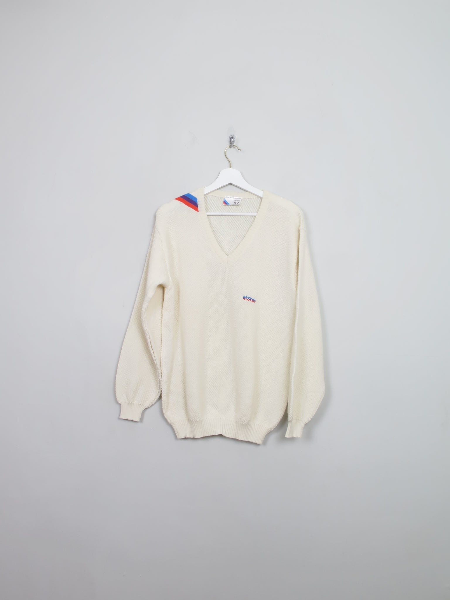Vintage Cream Men's V-Neck Jumper S/M