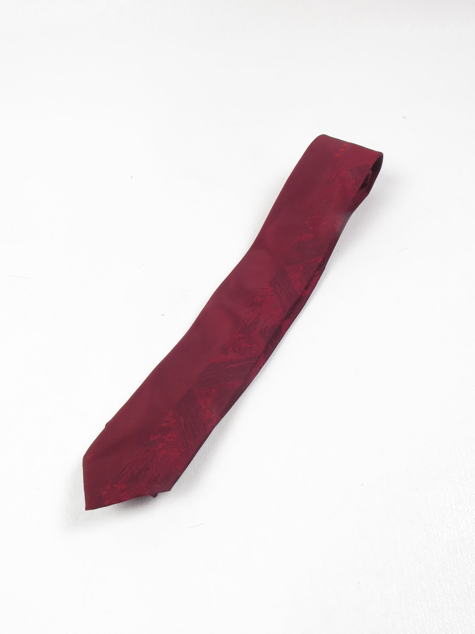 Vintage Wine Tie