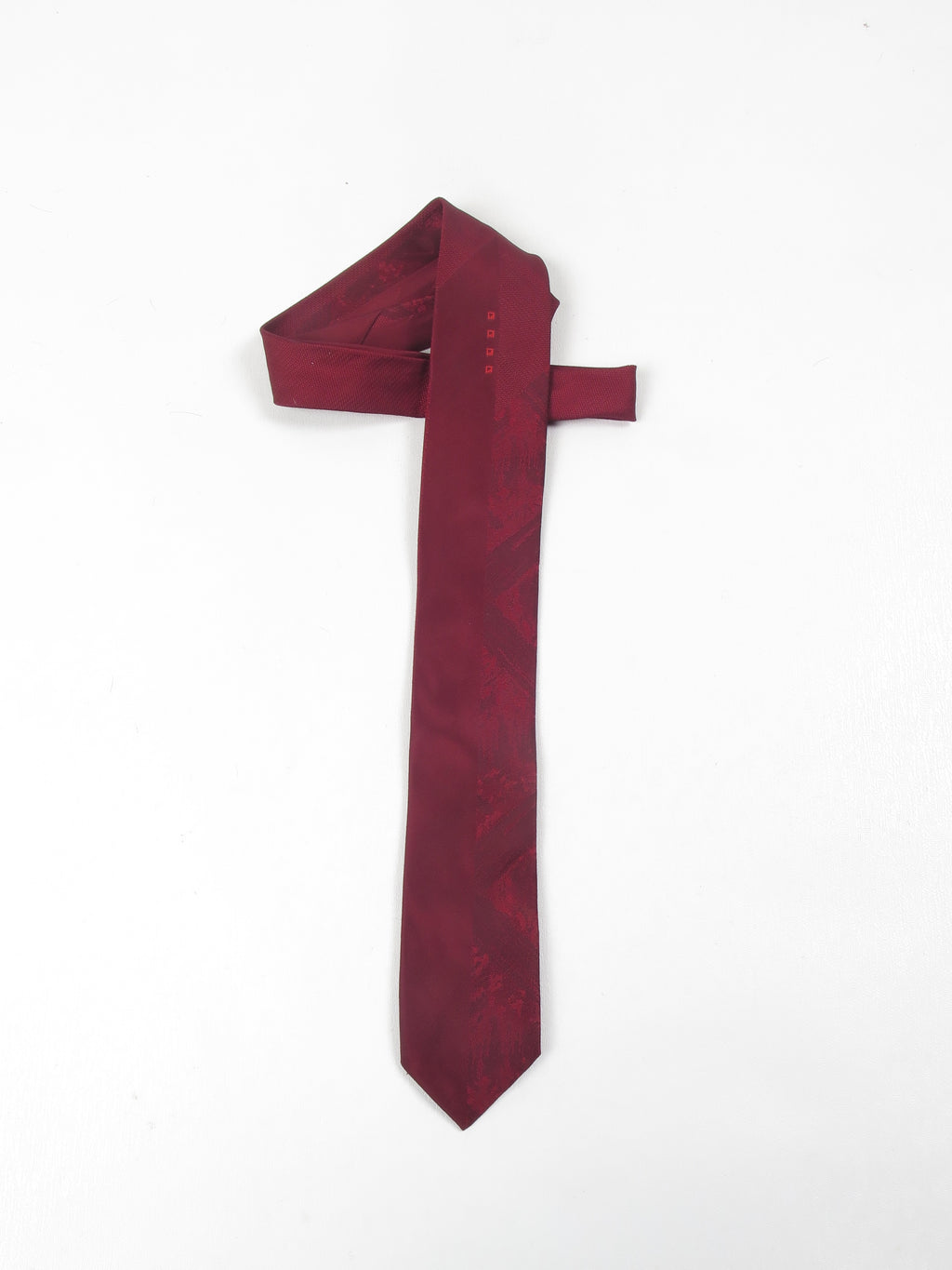 Vintage Wine Tie