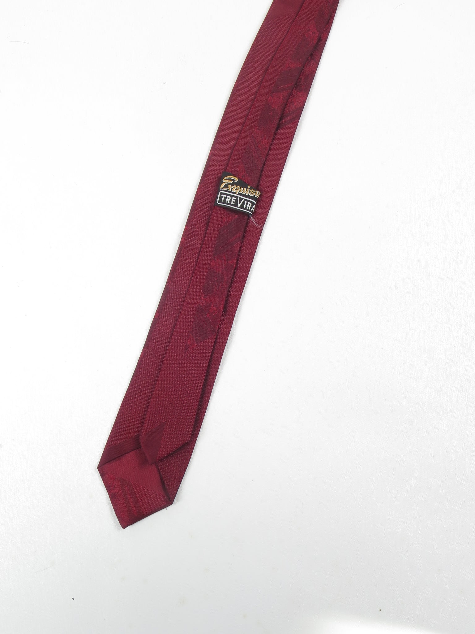 Vintage Wine Tie