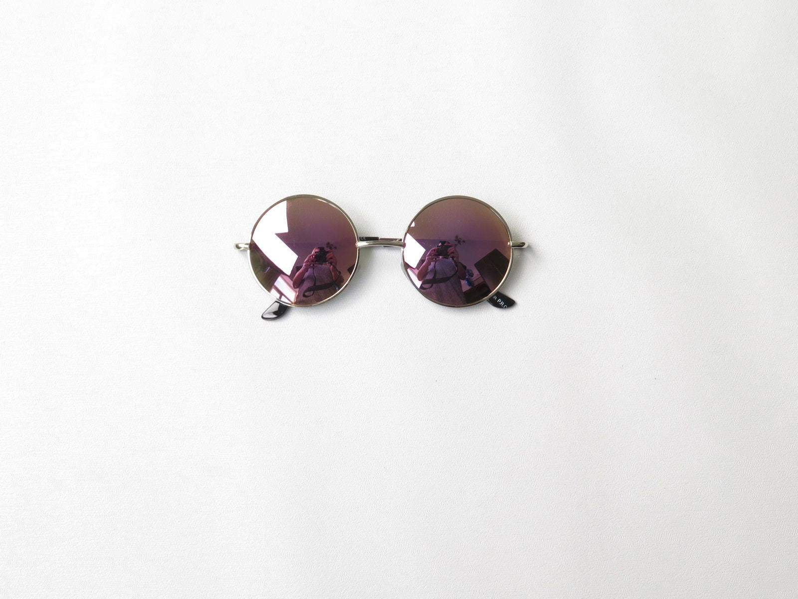 Lennon Round Mirrored Sunglasses With Different Coloured Lenses New - The Harlequin