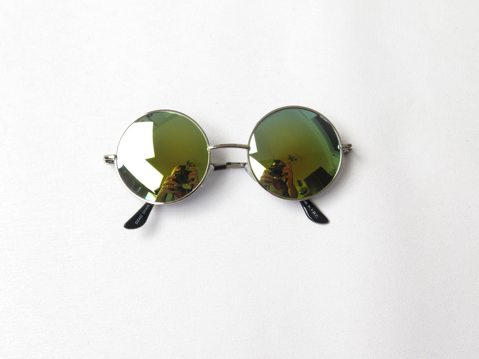 Lennon Round Mirrored Sunglasses With Different Coloured Lenses New - The Harlequin