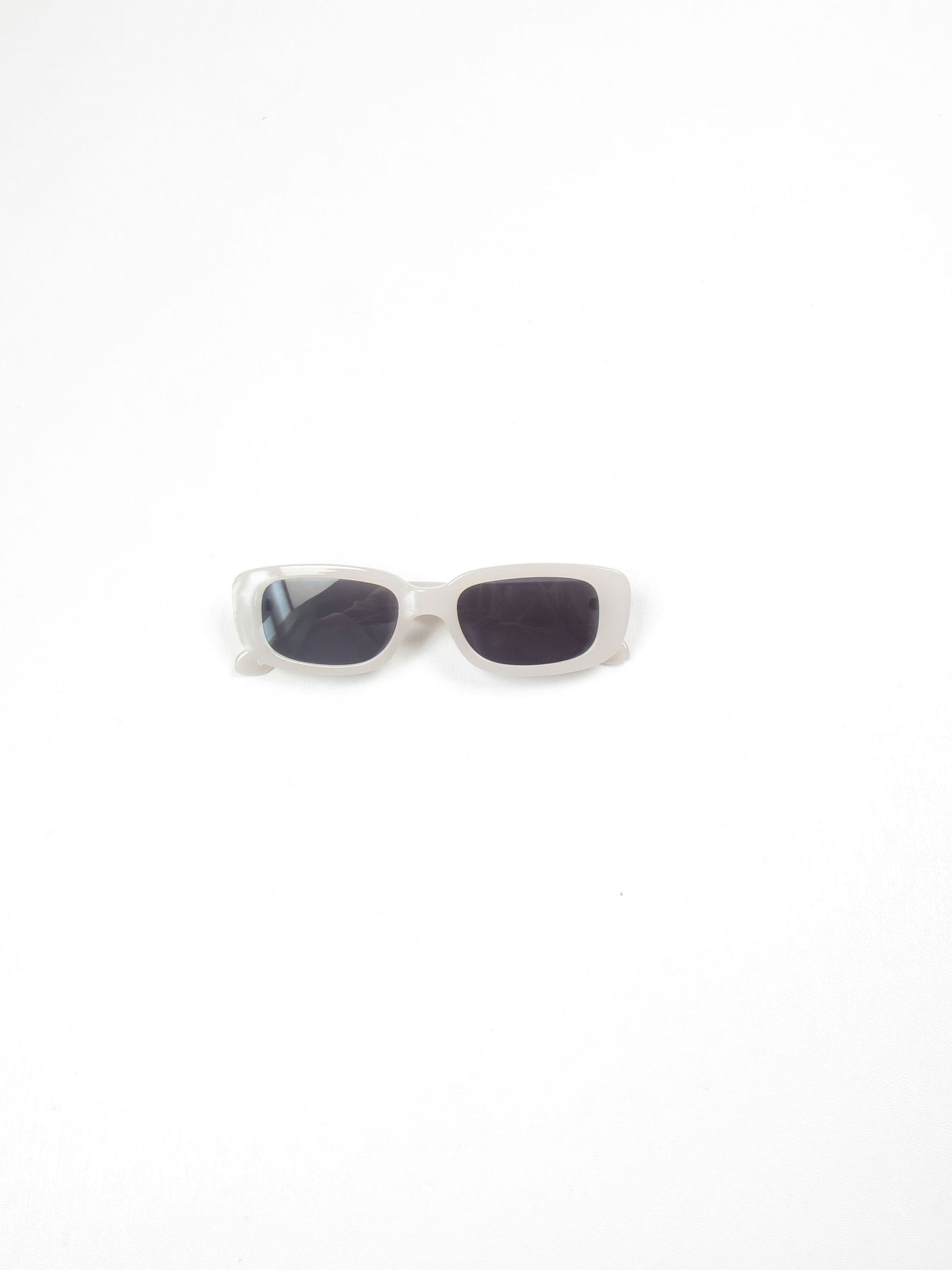 Lucy Low Vintage Style Rectangle Women's Sunglasses - The Harlequin