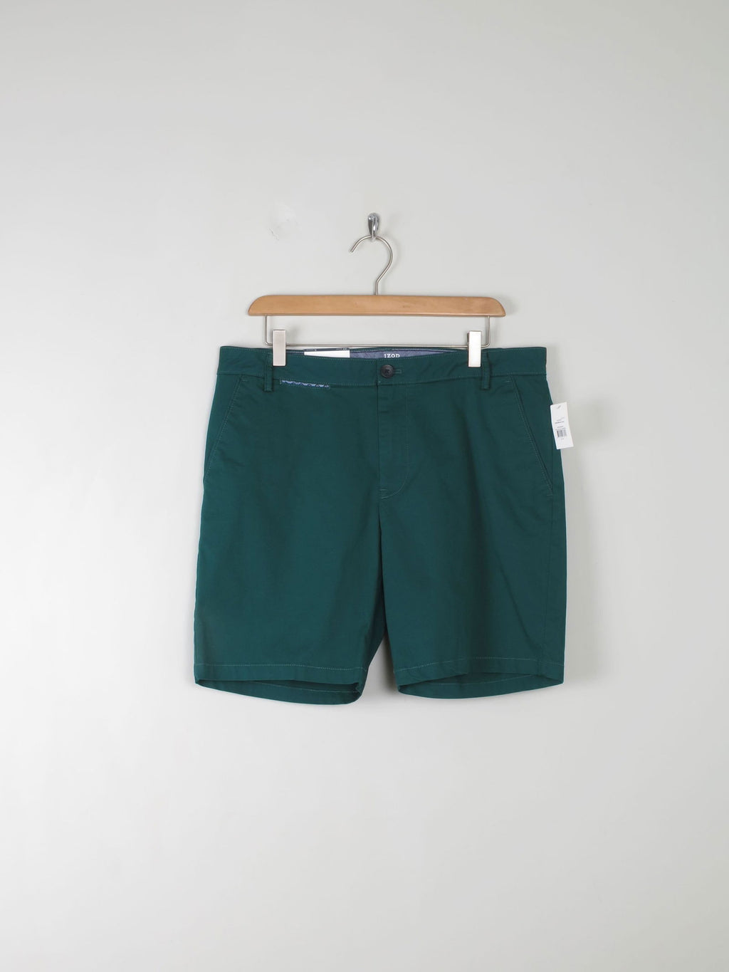 Men's Green Izod Shorts New 33"W - The Harlequin