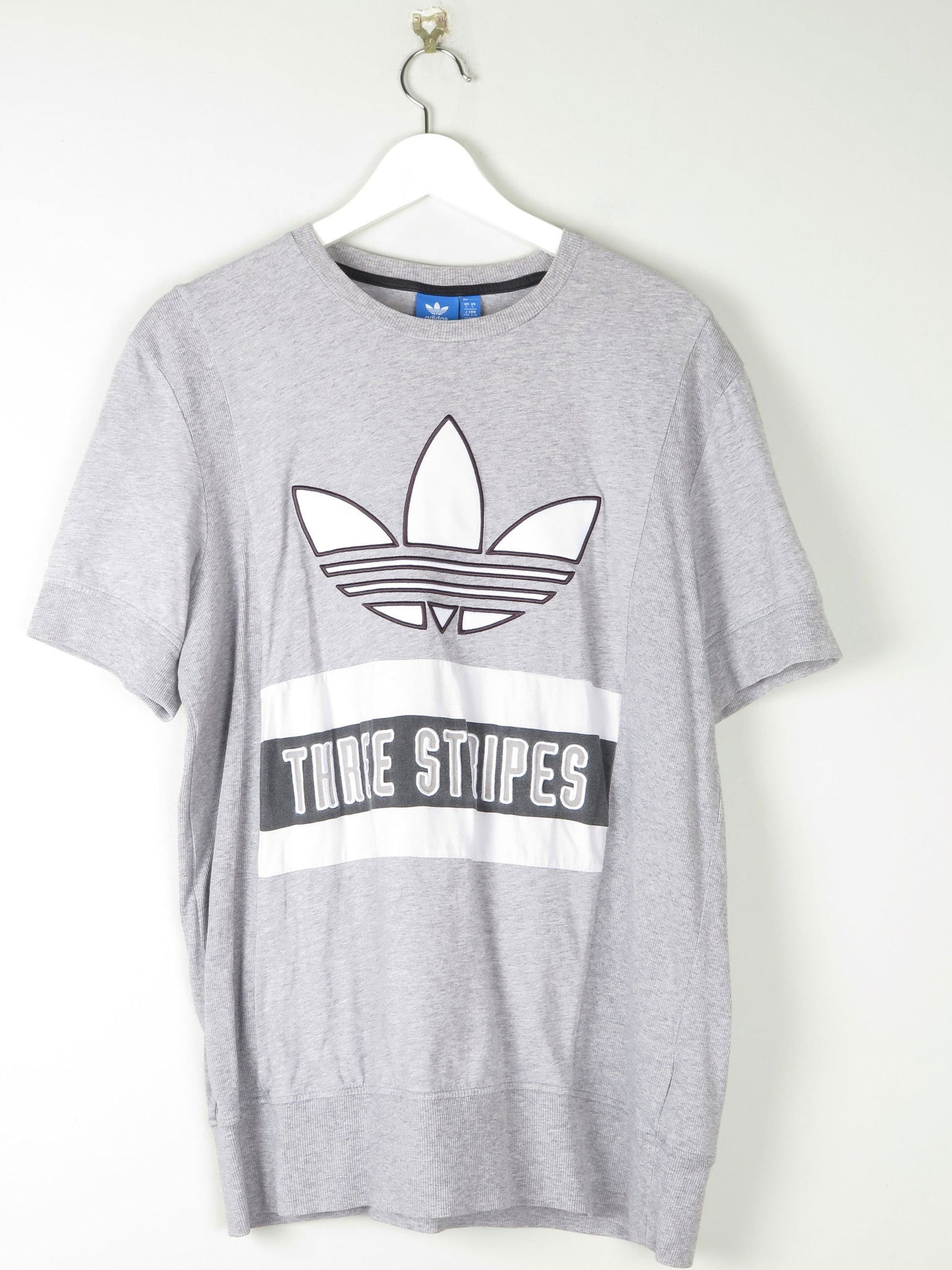 Men's Vintage Adidas Grey T-shirt L - The Harlequin