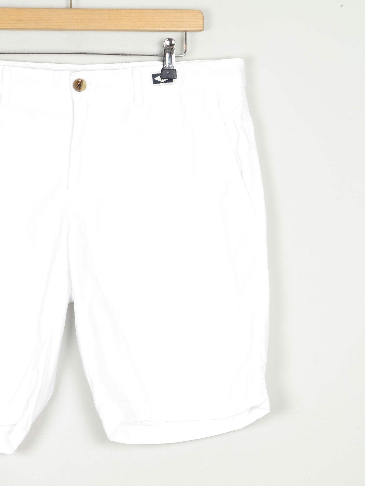 Men's Vintage White Cotton Tommy Hilfiger Shorts 34"W - The Harlequin