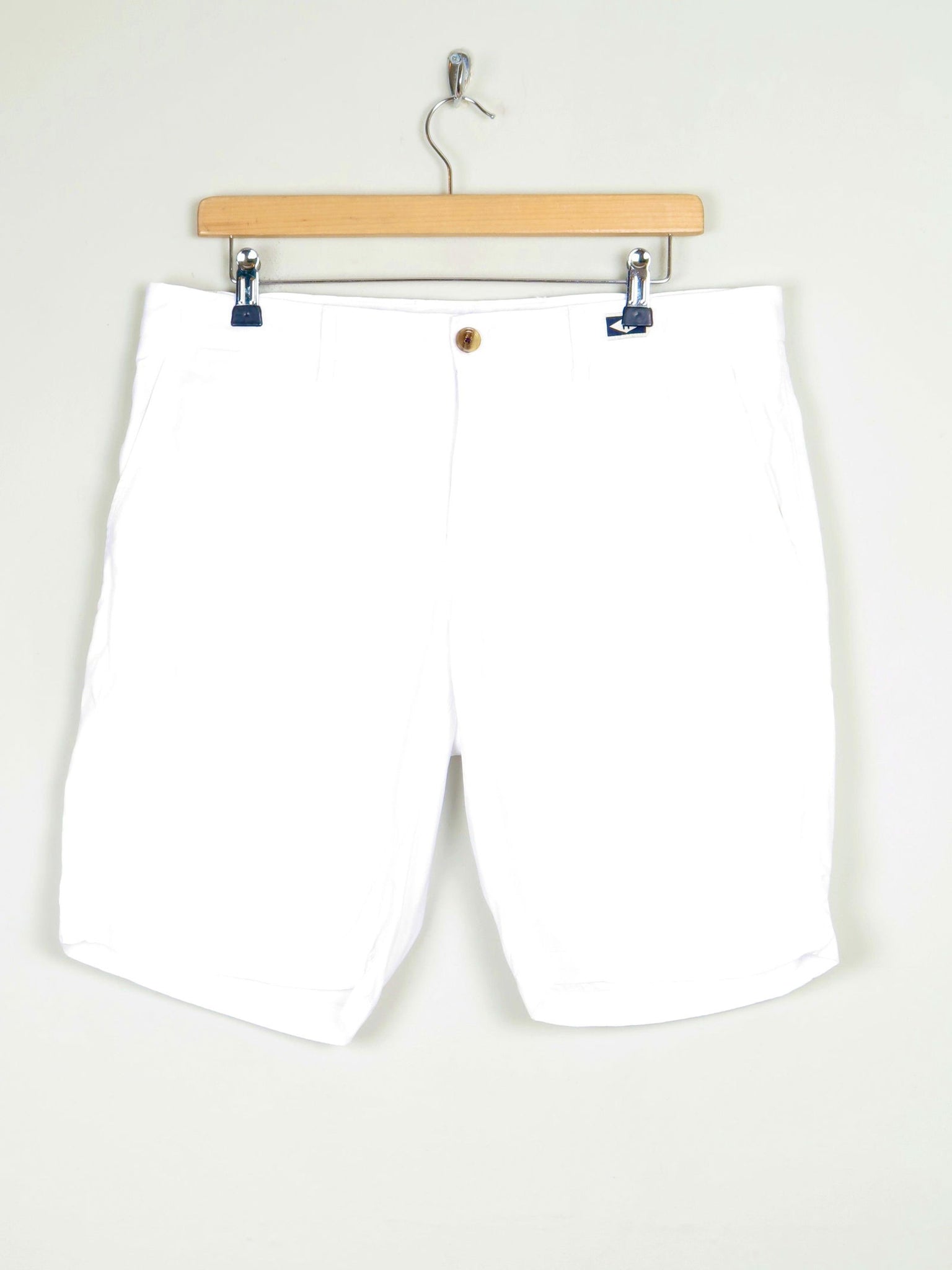 Men's Vintage White Cotton Tommy Hilfiger Shorts 34"W - The Harlequin