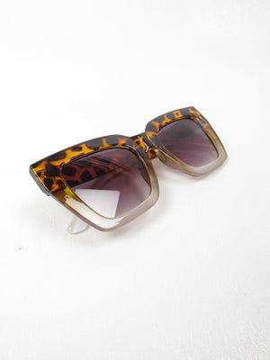 Oversized Square Women’s 70s Style Sunglasses - The Harlequin