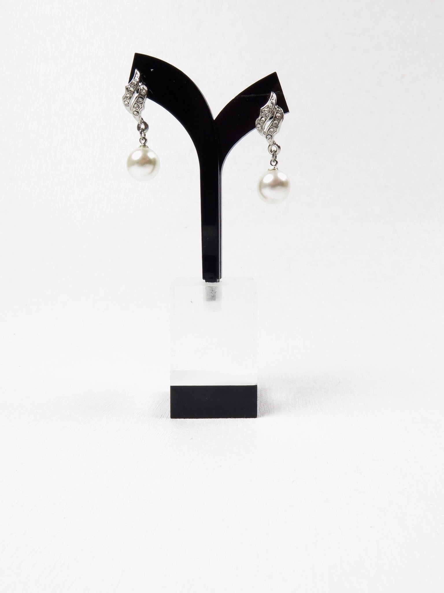 Pearl & Diamante Drop Earrings - The Harlequin