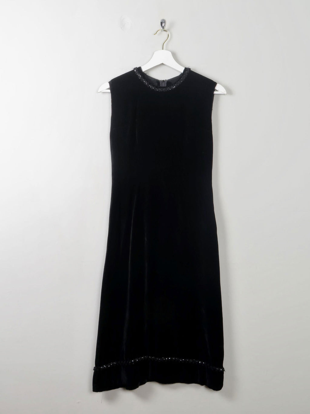 Vintage Black 1960s Velvet Shift Style Dress XS - The Harlequin